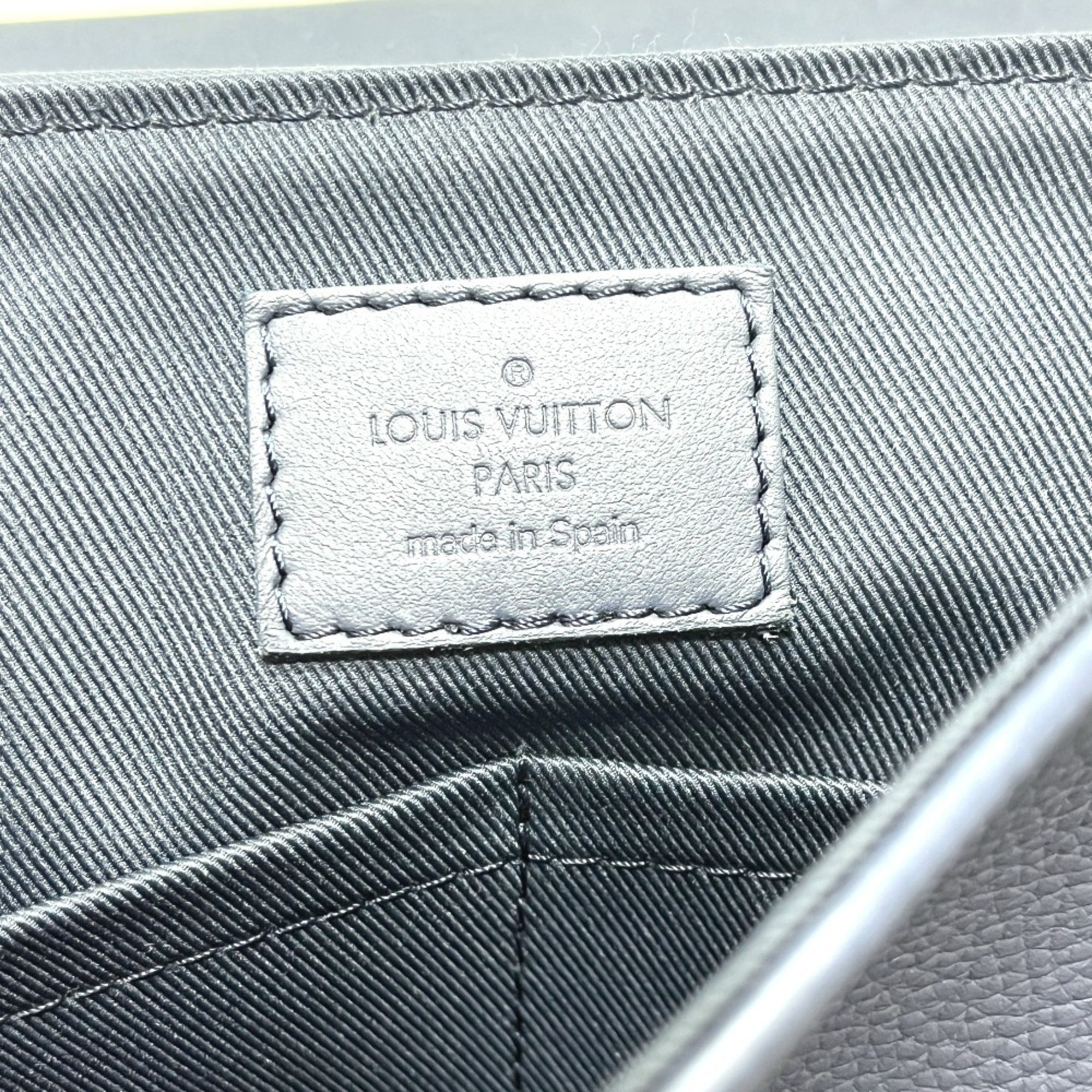 Louis Vuitton Blue Leather Handbag Shoulder Bag (Pre-Owned)