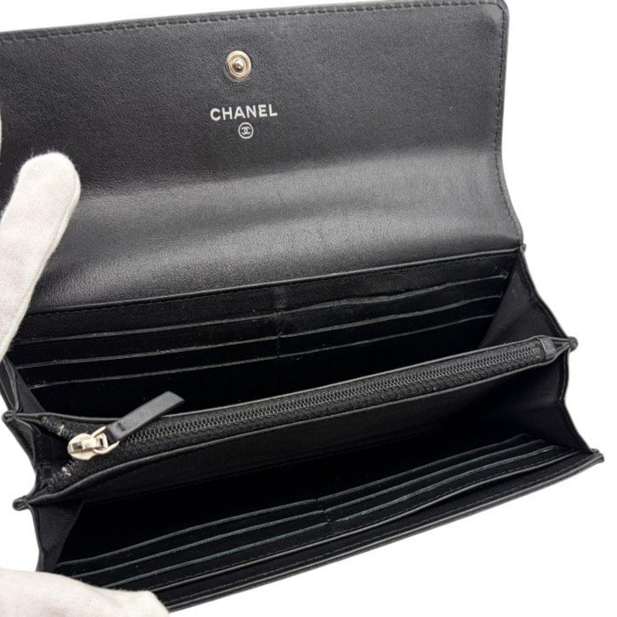 Chanel Black Leather Long Wallet (Bi-Fold) (Pre-Owned)