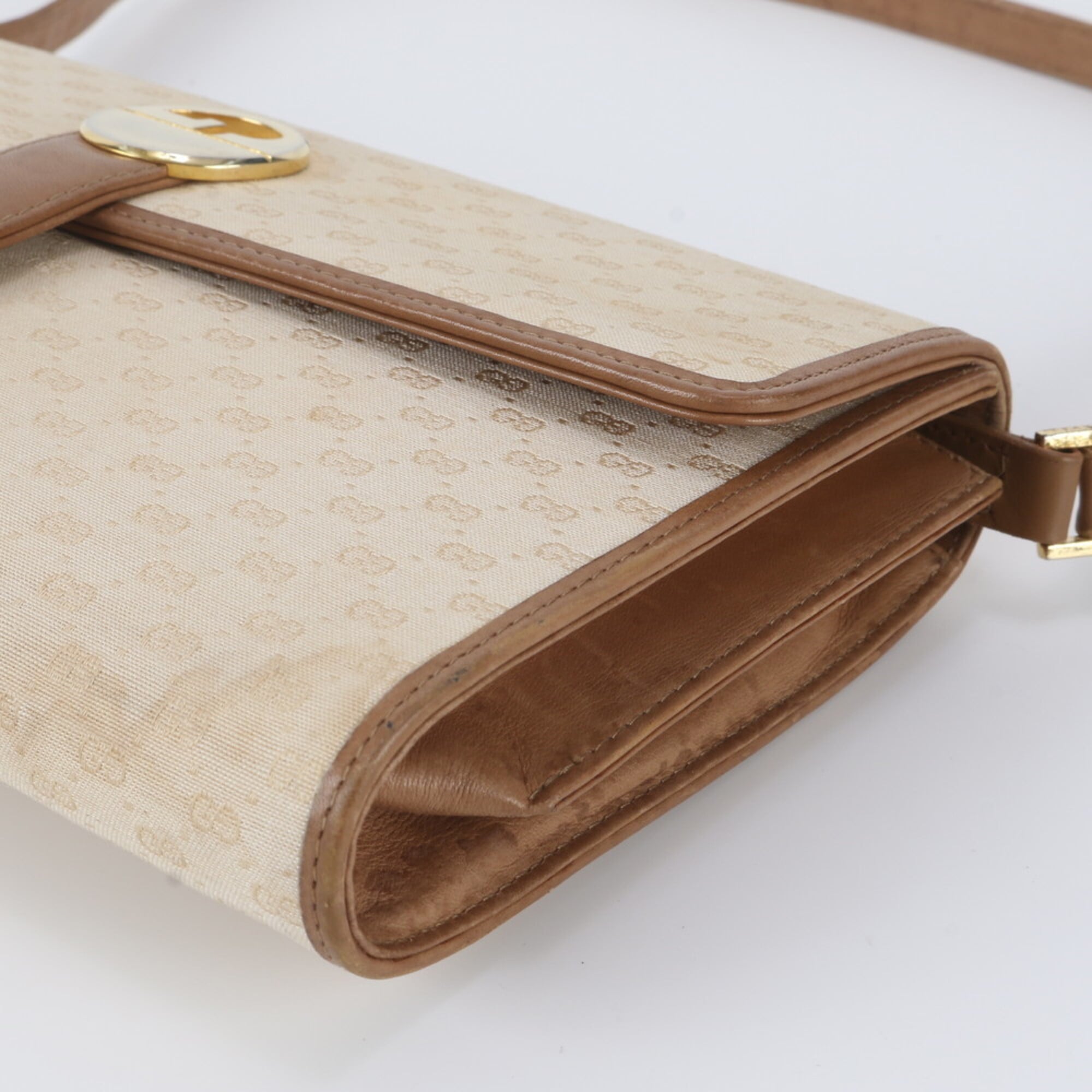 Gucci Ivory Leather Coated Canvas Handbag Shoulder Bag (Pre-Owned)