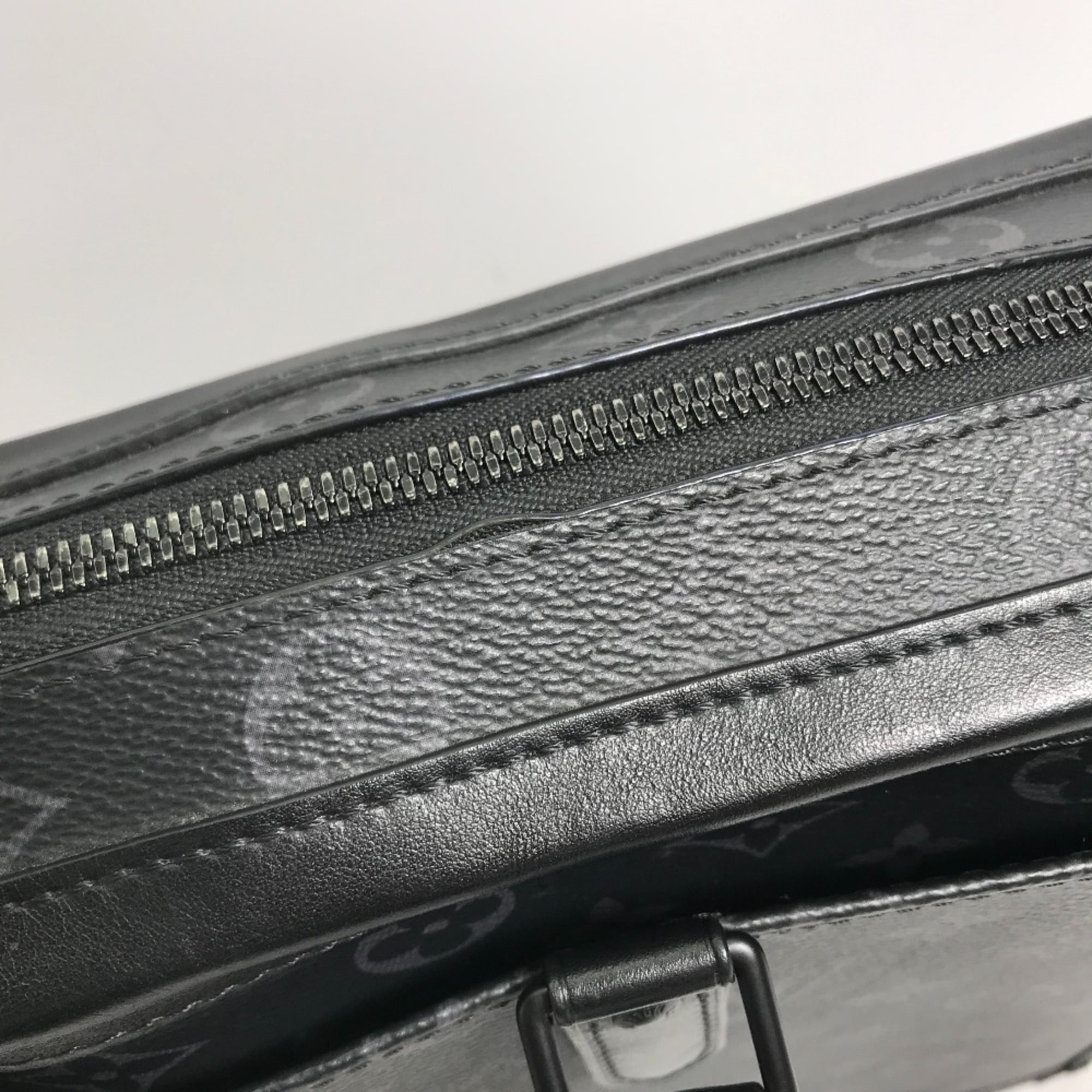 Louis Vuitton Monogram Eclipse Black Monogram Eclipse Briefcase Handbag Shoulder Bag (Pre-Owned)