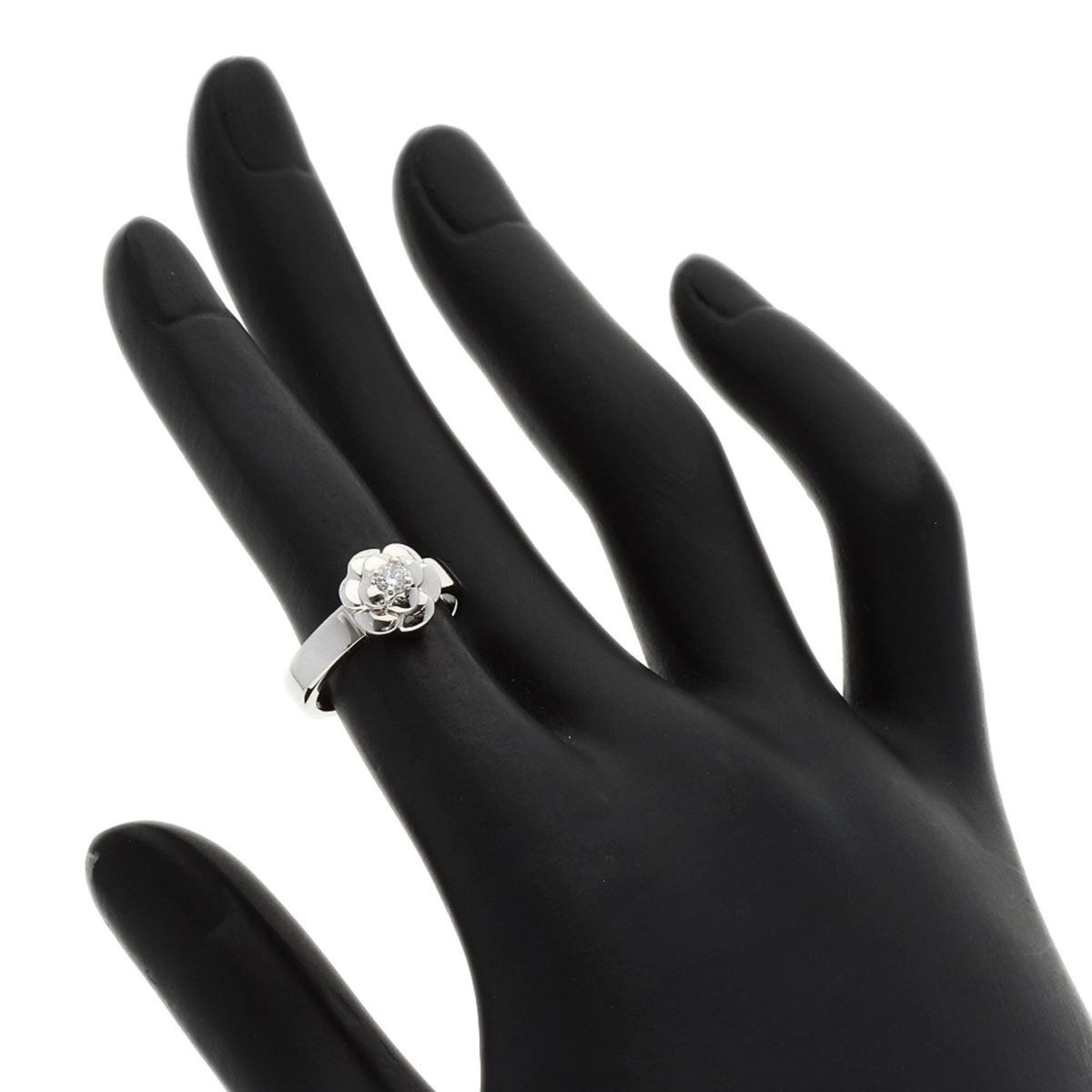 Chanel White Gold (18K) Band Ring (Pre-Owned)