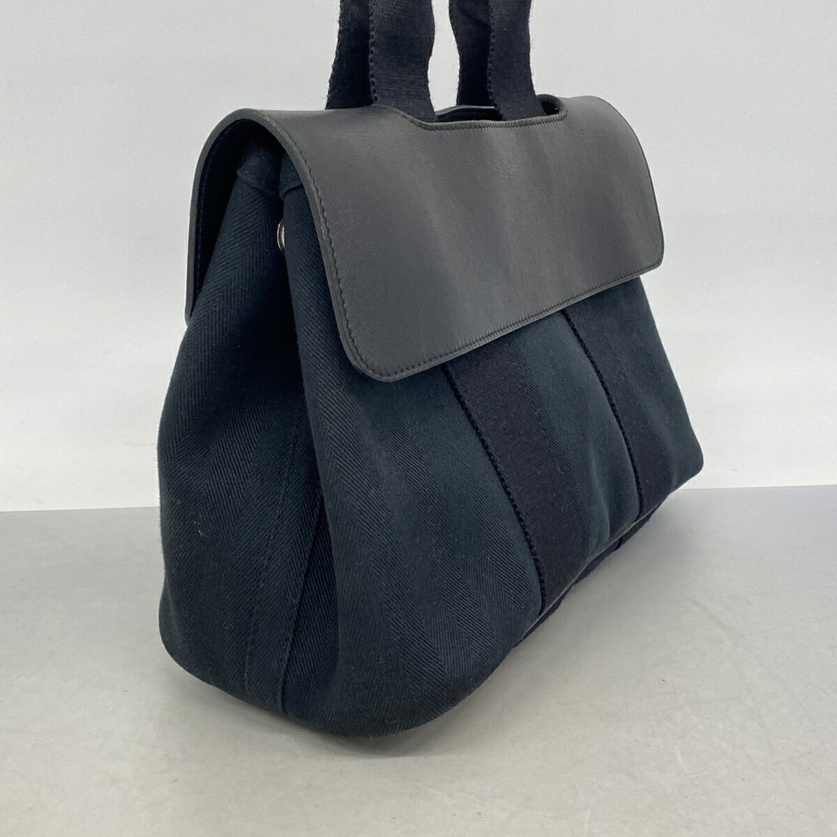 Hermes Black Toile Chevron Tote Bag (Pre-Owned)