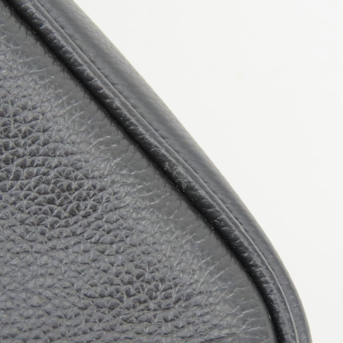 Coach Black Leather Shoulder Bag (Pre-Owned)