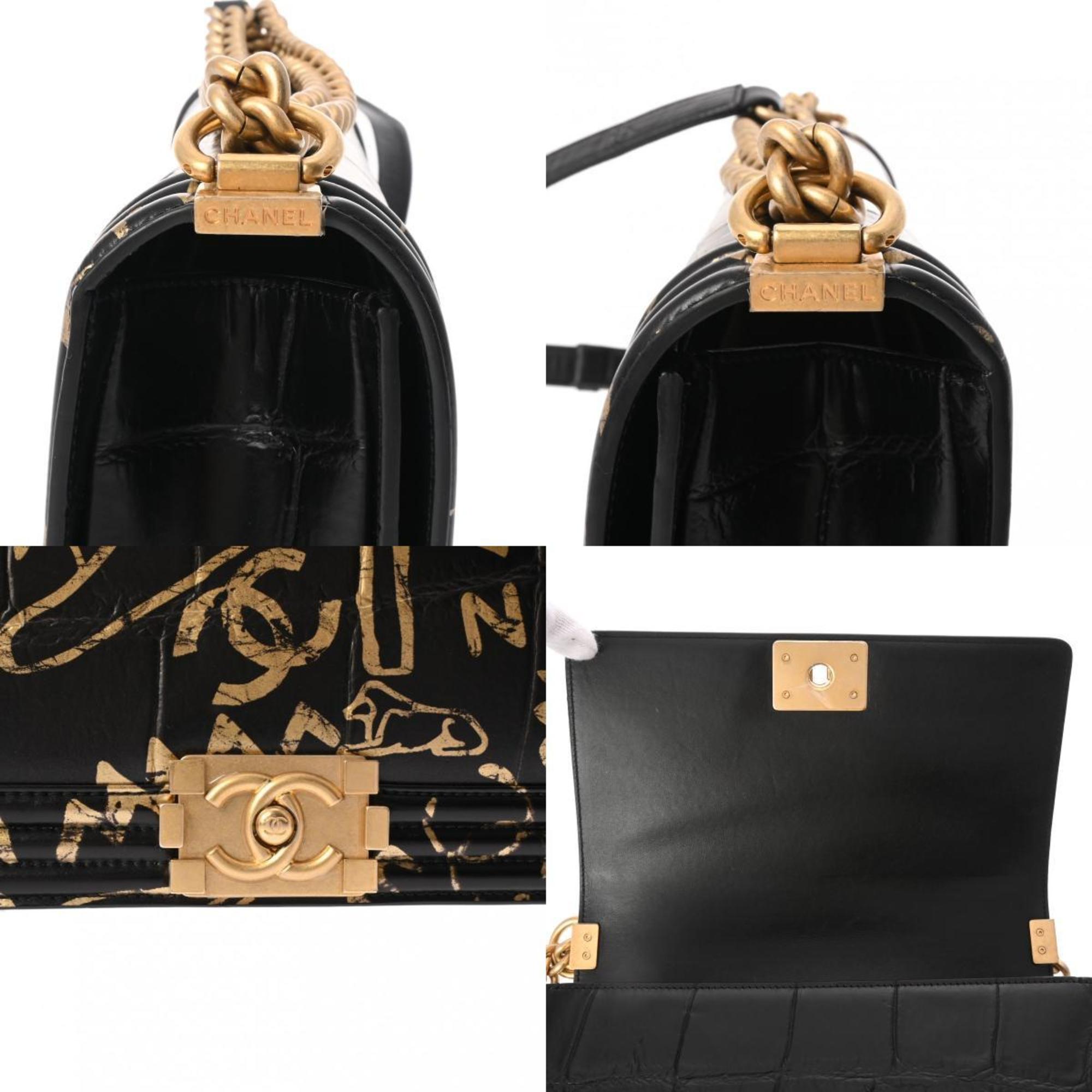Chanel Boy Chanel Black Leather Shoulder Bag (Pre-Owned)