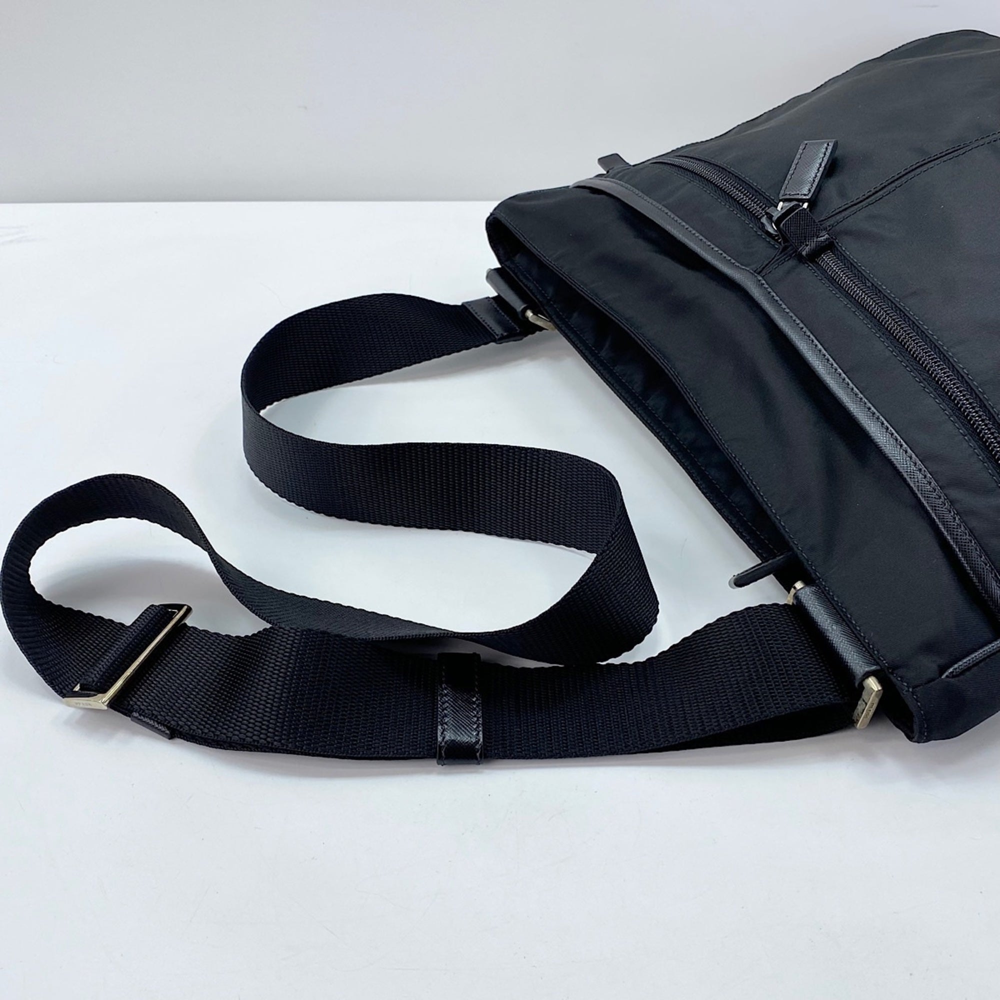 Prada Black Nylon Shoulder Bag (Pre-Owned)