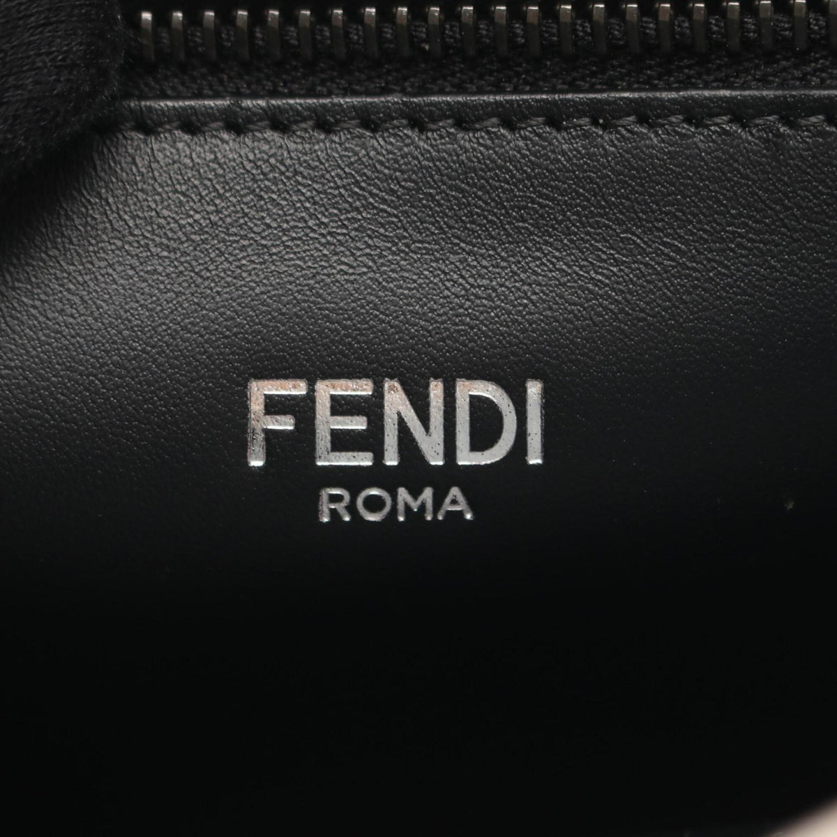 Fendi Black Leather Handbag (Pre-Owned)