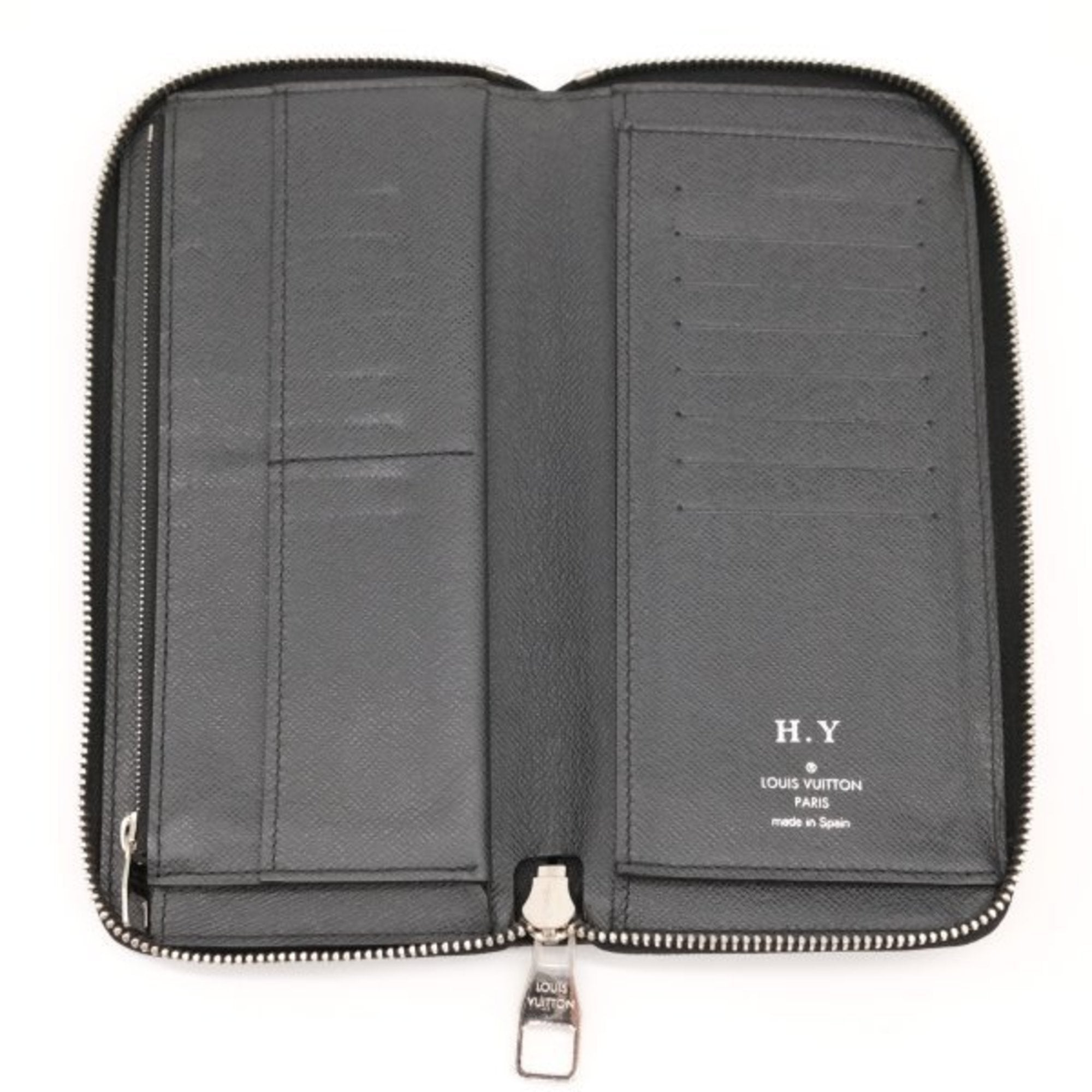 Louis Vuitton Black Taiga Leather Long Wallet (Bi-Fold) (Pre-Owned)