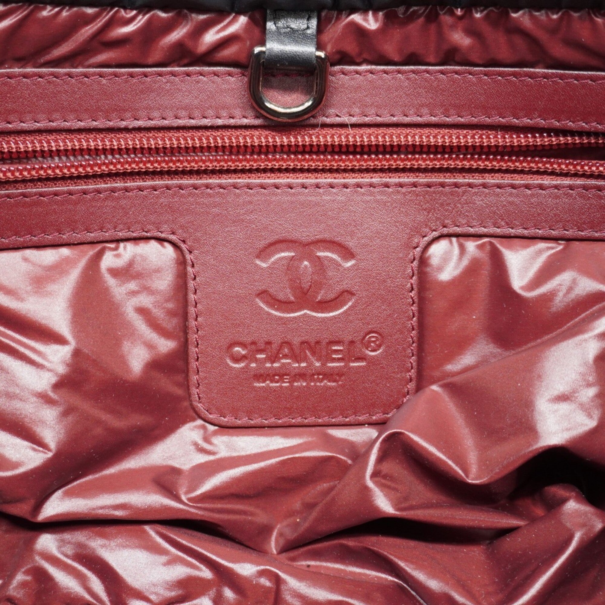 Chanel Black Nylon Tote Bag (Pre-Owned)