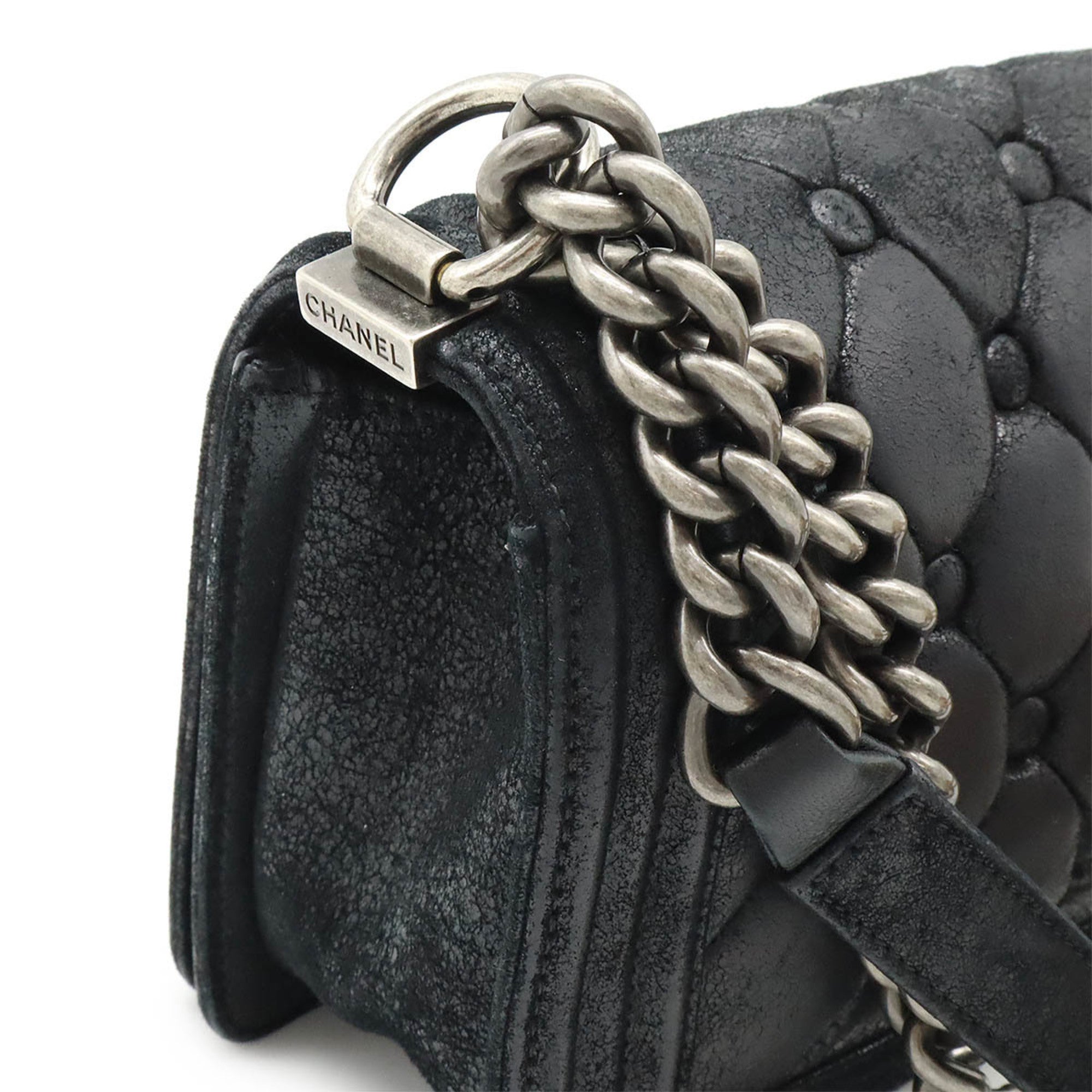 Chanel Black Suede Leather Shoulder Bag (Pre-Owned)