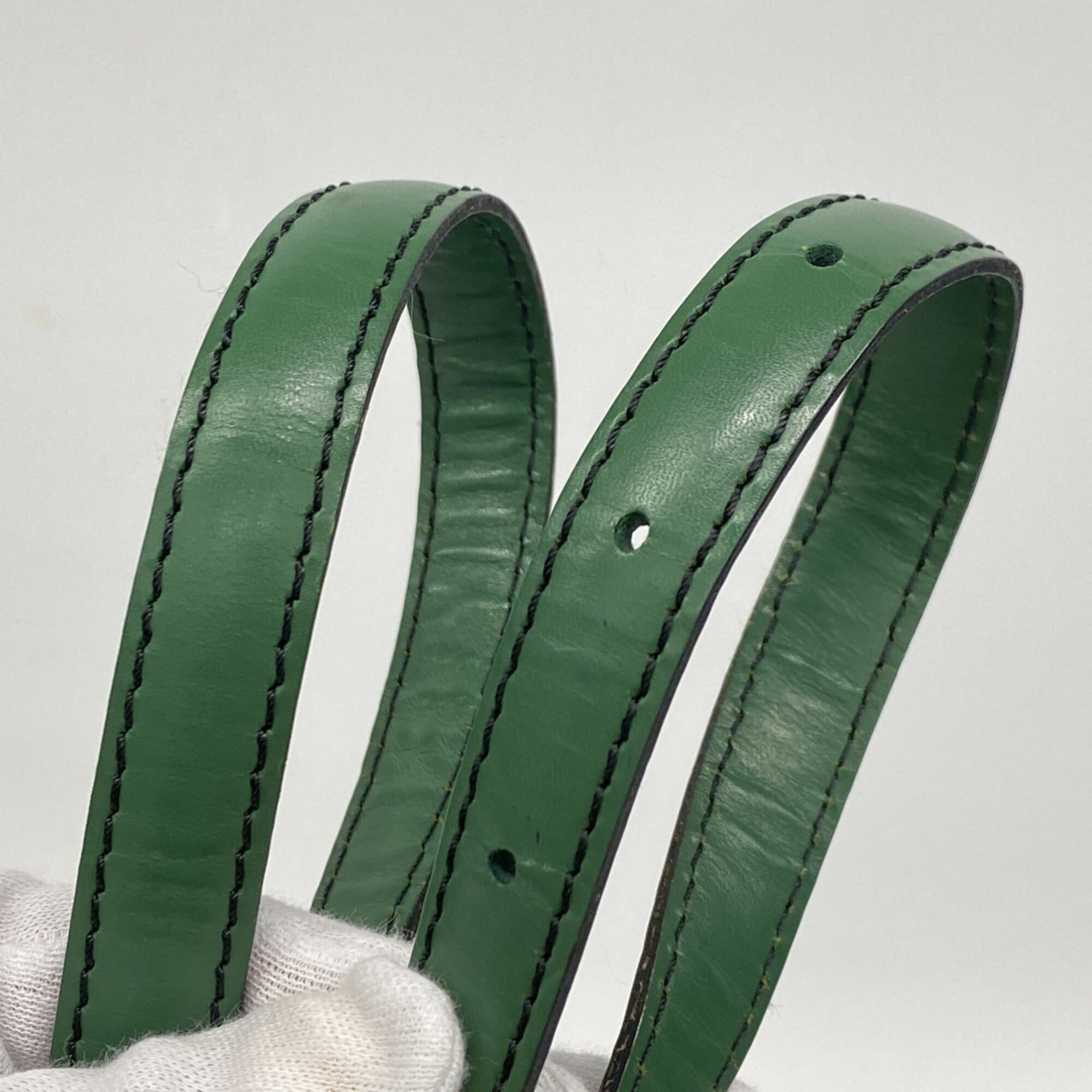 Louis Vuitton Borneo Green Shoulder Bag (Pre-Owned)