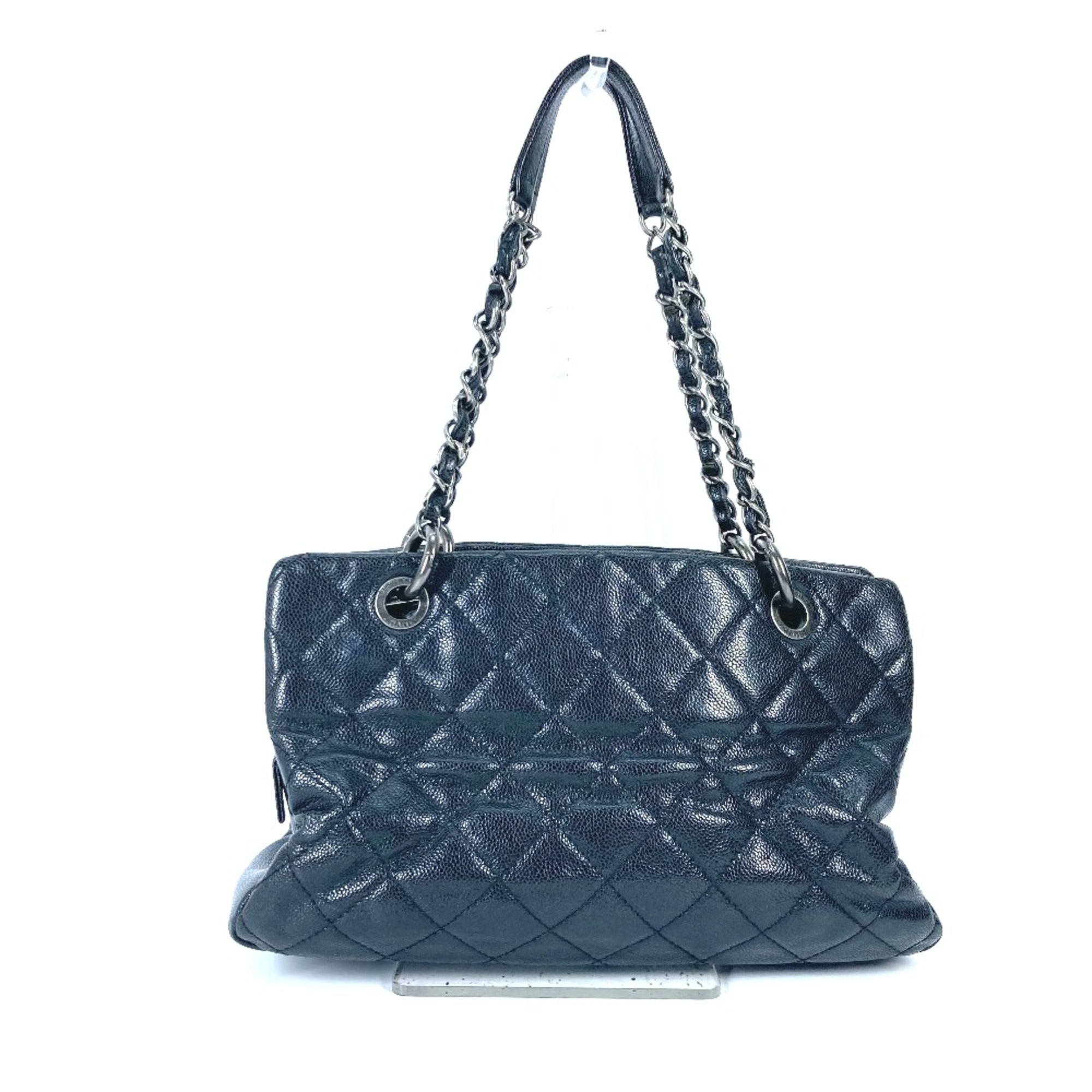 Chanel Black Leather Shoulder Bag (Pre-Owned)