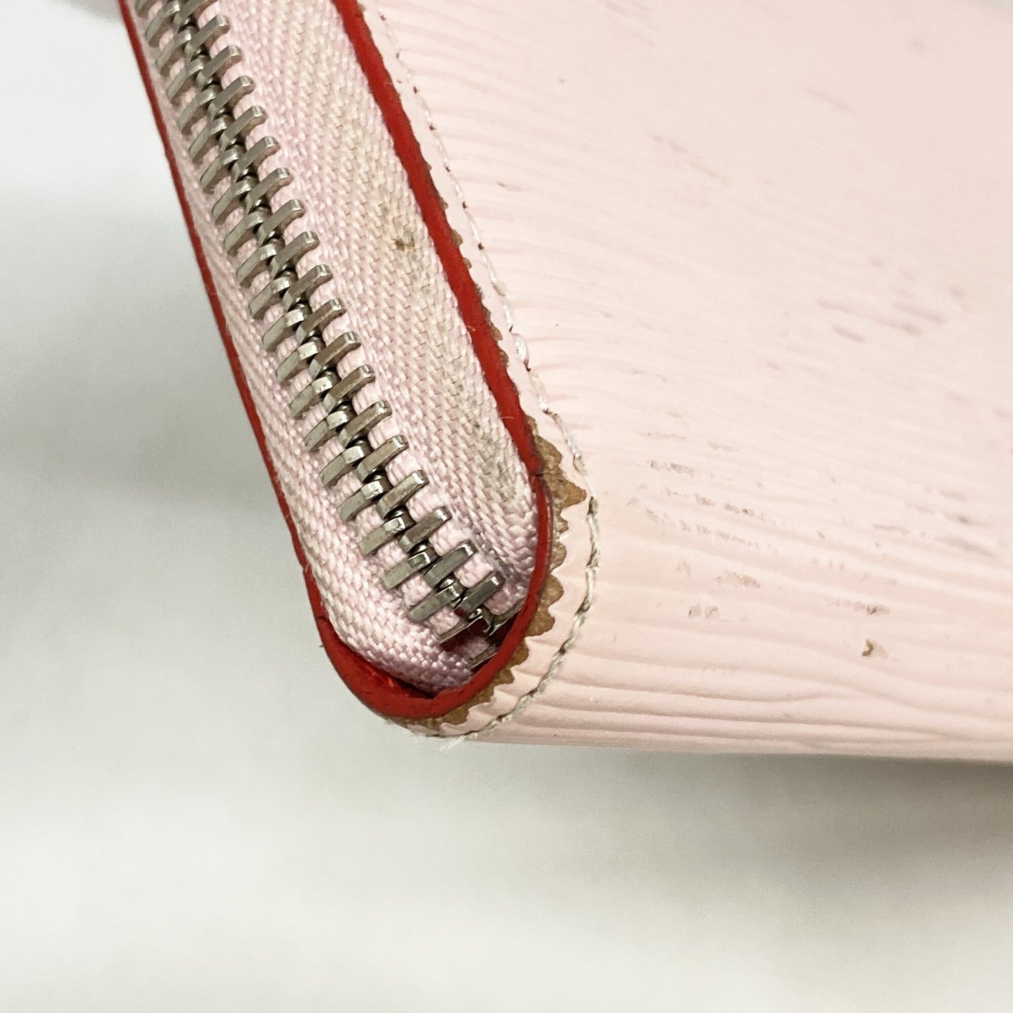 Louis Vuitton Rose Ballerine Long Wallet (Bi-Fold) (Pre-Owned)