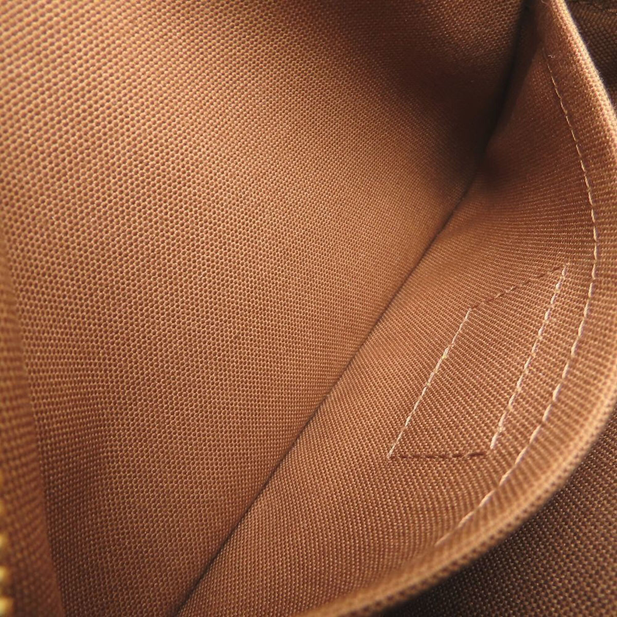 Louis Vuitton Brown Monogram Monogram Shoulder Bag (Pre-Owned)