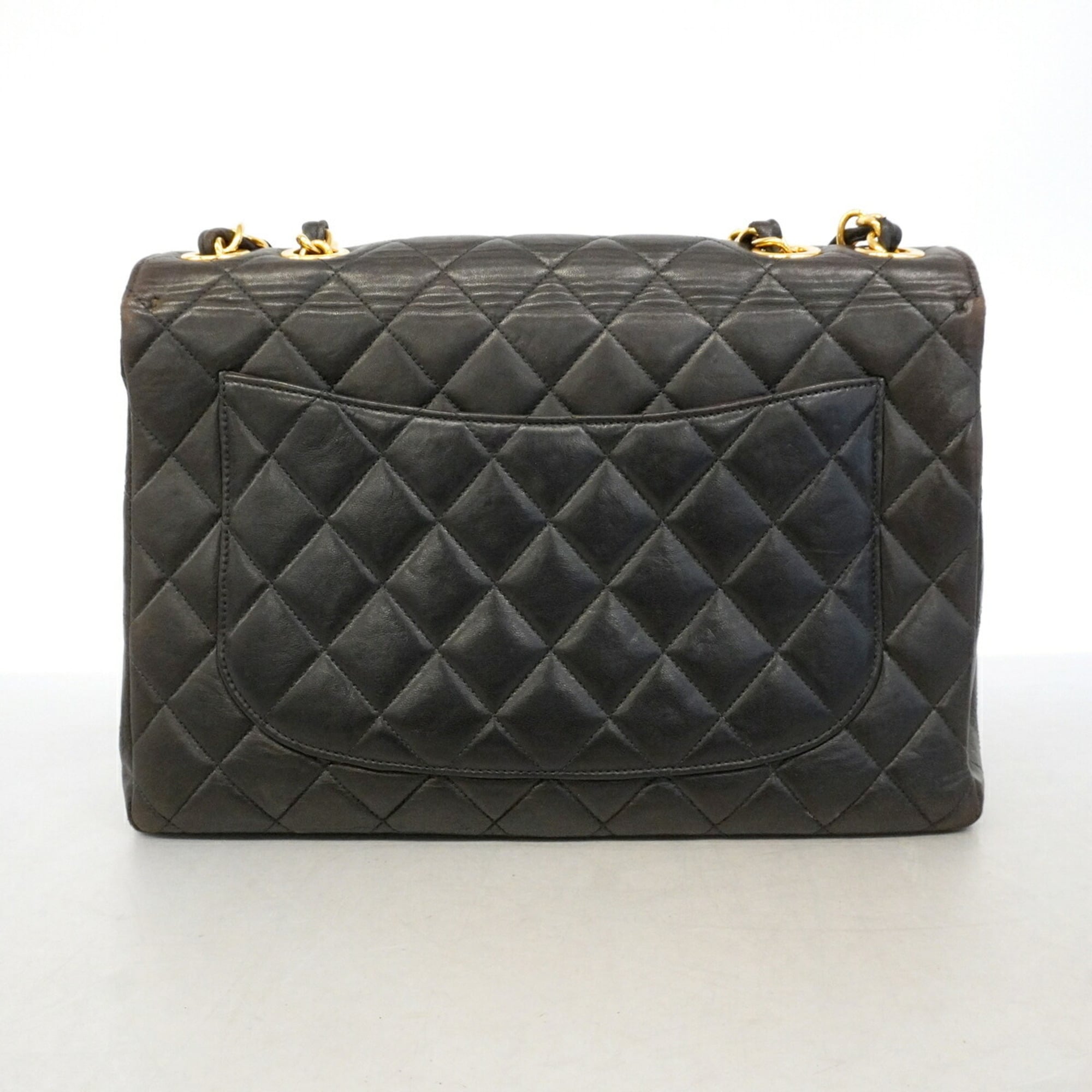 Chanel Black Leather Shoulder Bag (Pre-Owned)