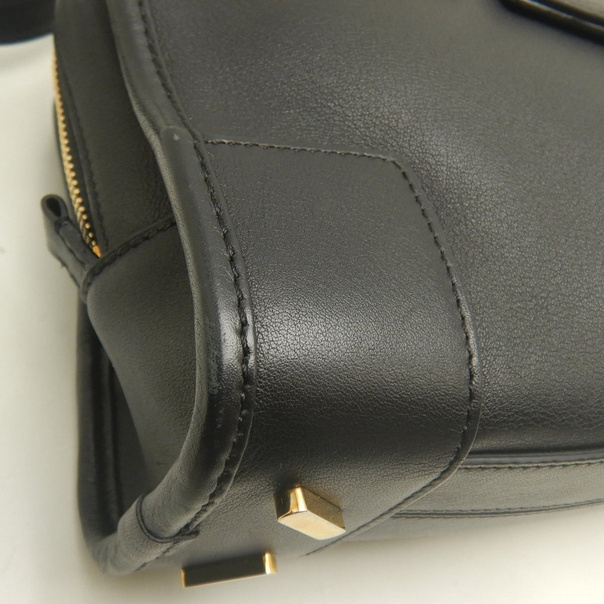 Loewe Amazona Black Leather Handbag (Pre-Owned)