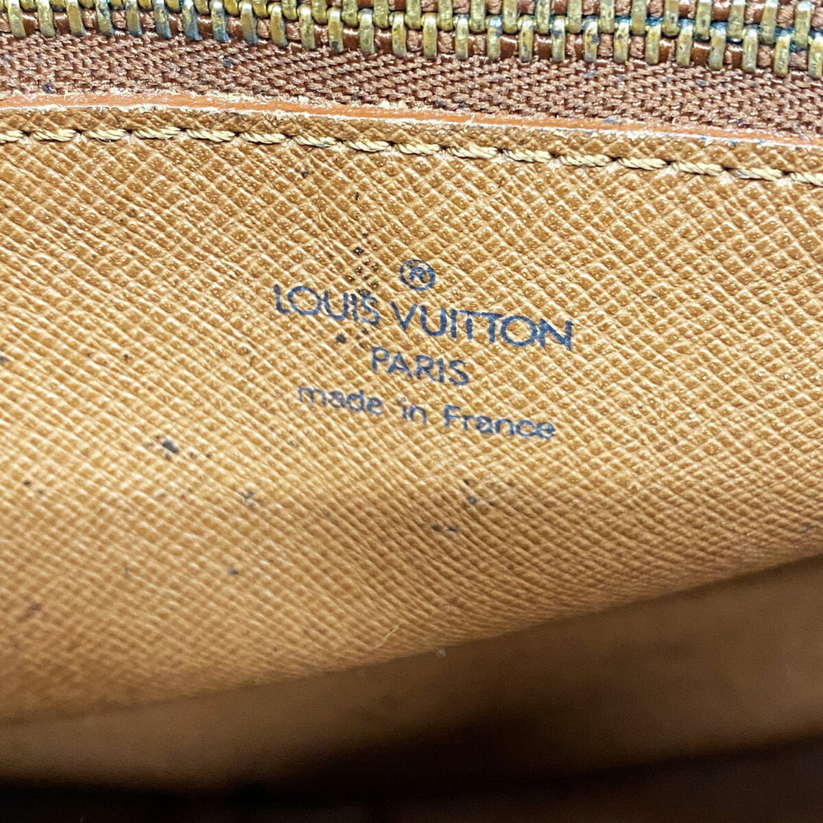 Louis Vuitton Brown Shoulder Bag (Pre-Owned)