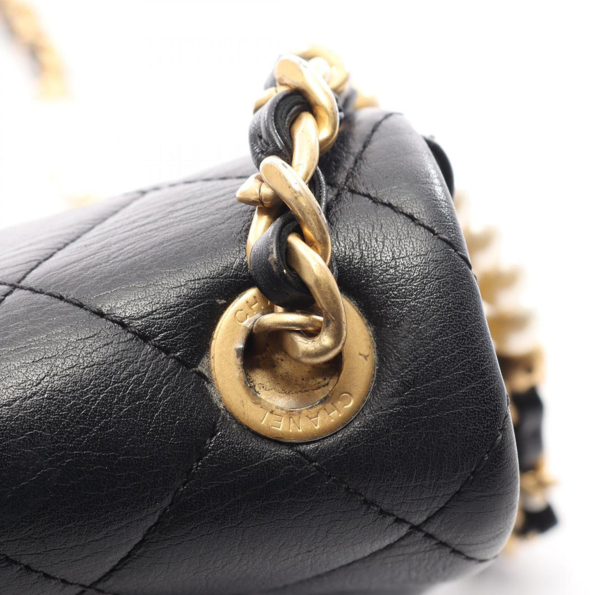 Chanel Black Leather Handbag Shoulder Bag (Pre-Owned)