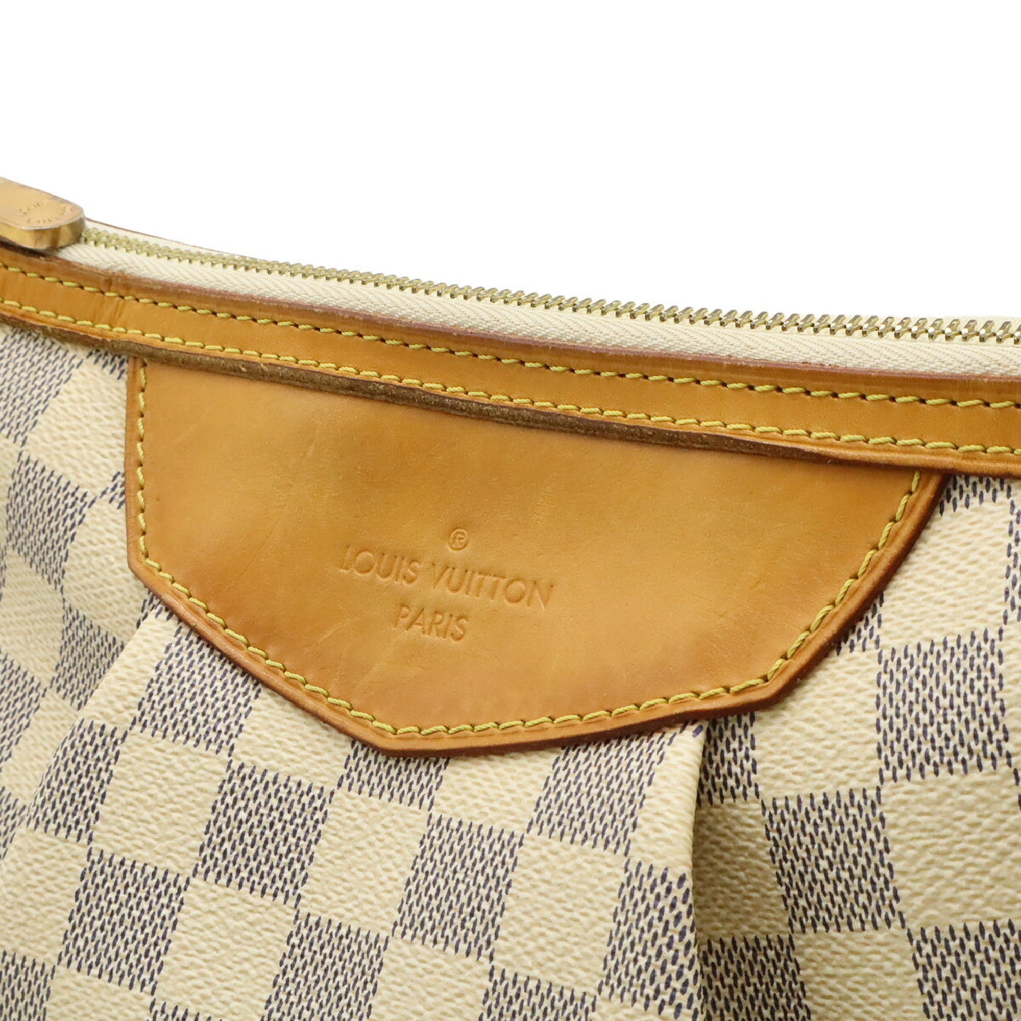 Louis Vuitton Ivory Canvas Shoulder Bag (Pre-Owned)