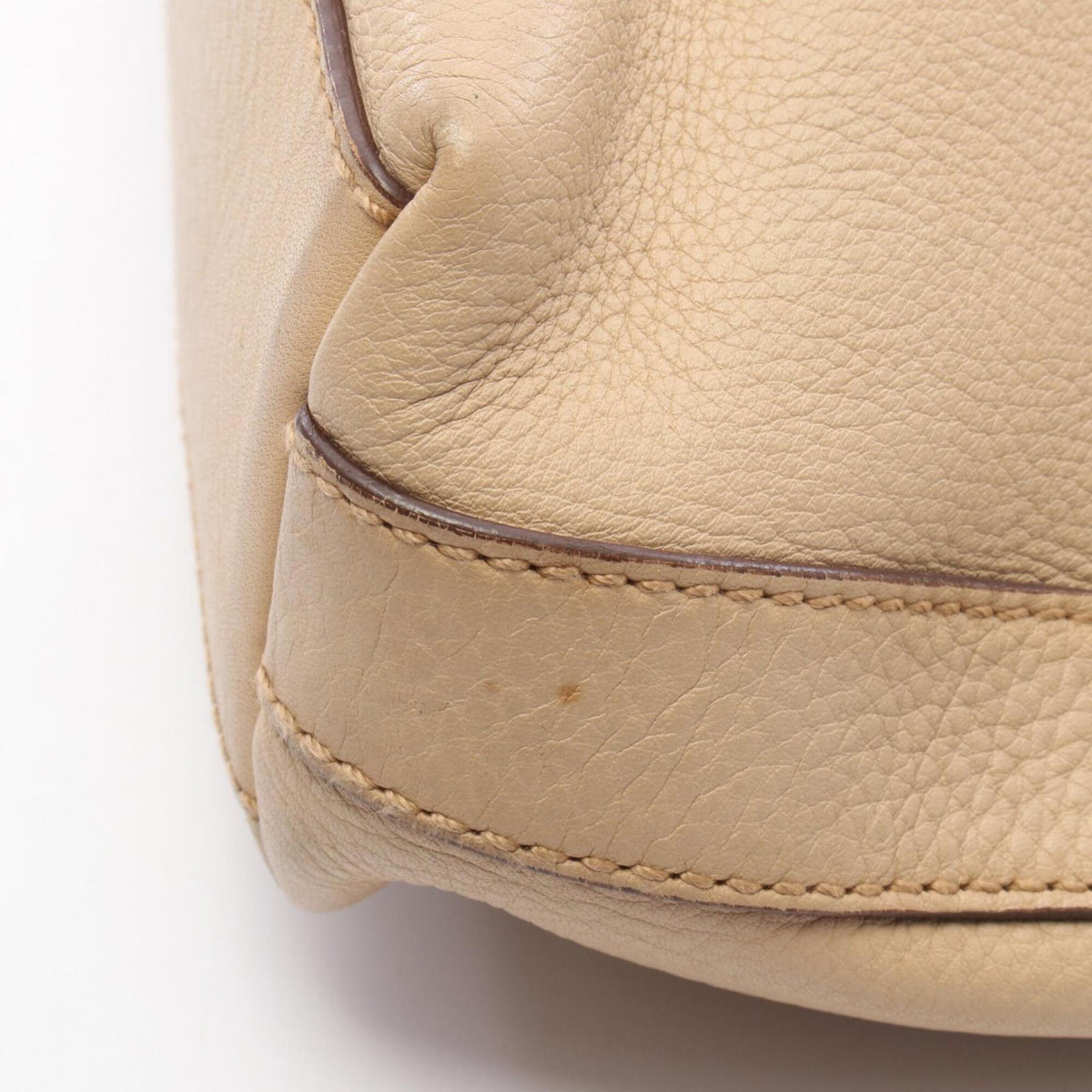 Salvatore Ferragamo Beige Leather Handbag Shoulder Bag (Pre-Owned)