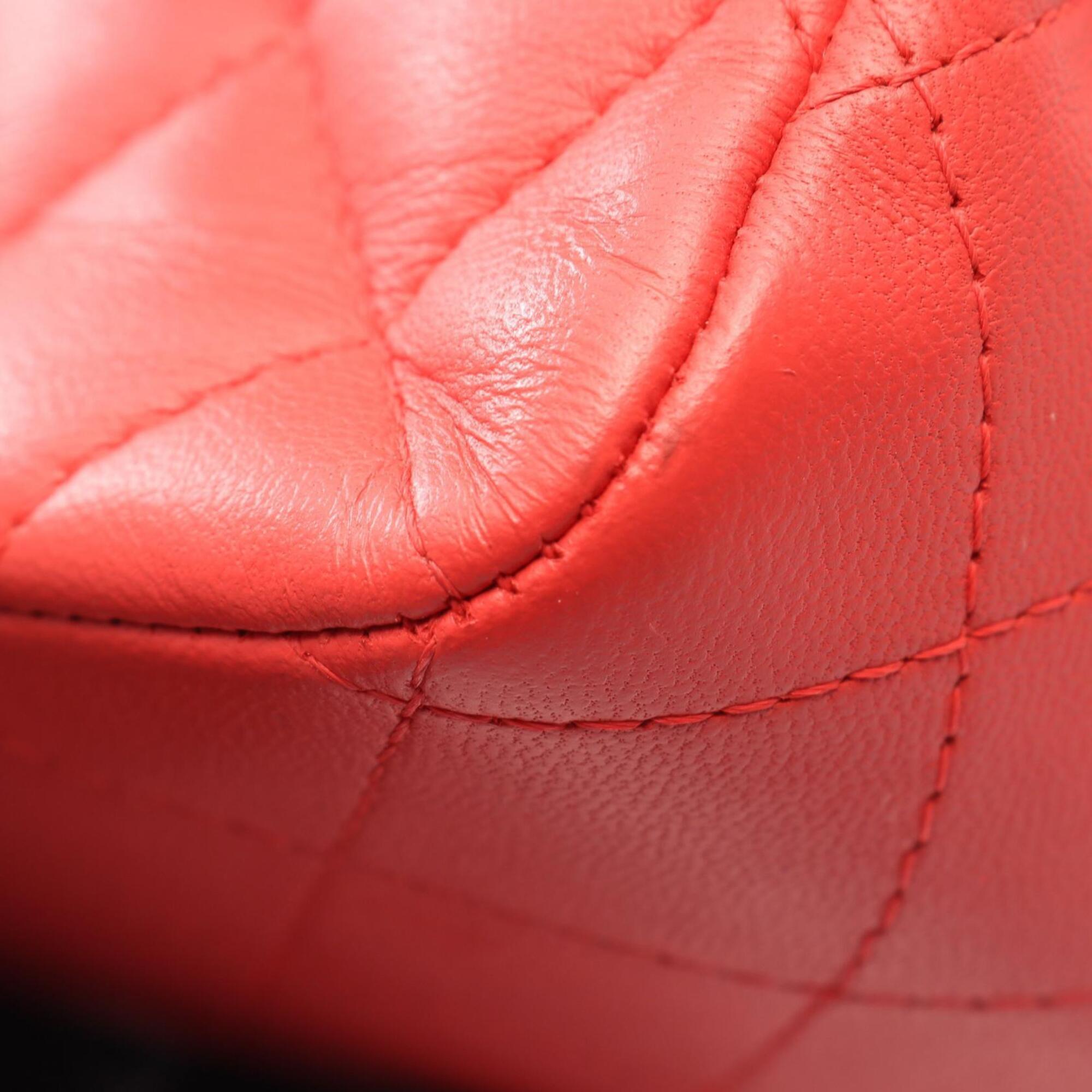 Chanel Pink Leather Handbag Shoulder Bag (Pre-Owned)