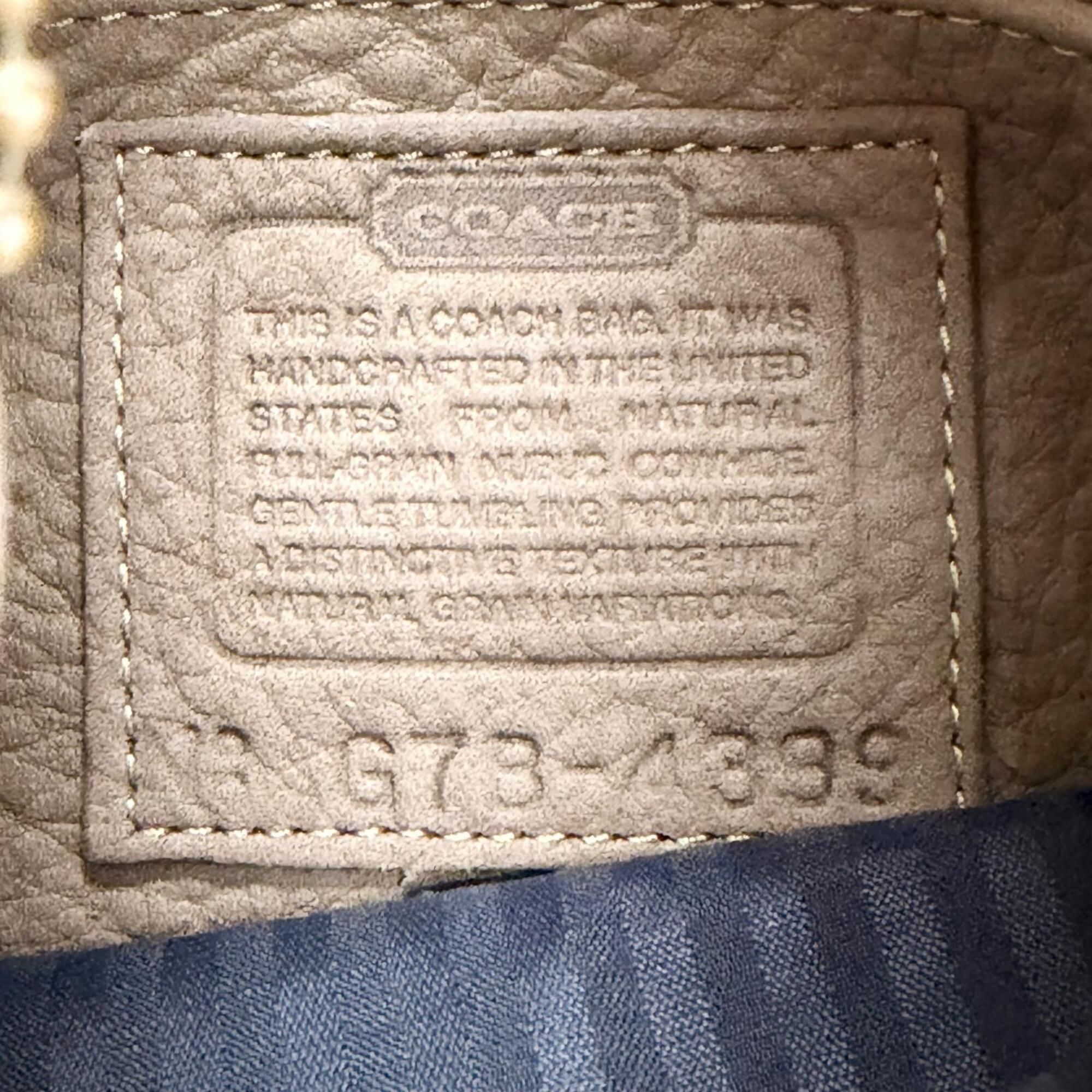 Coach Beige Leather Handbag Shoulder Bag (Pre-Owned)