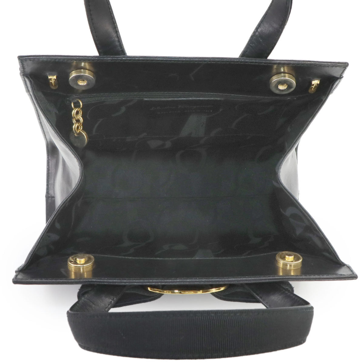 Salvatore Ferragamo Vara Black Leather Handbag Shoulder Bag (Pre-Owned)
