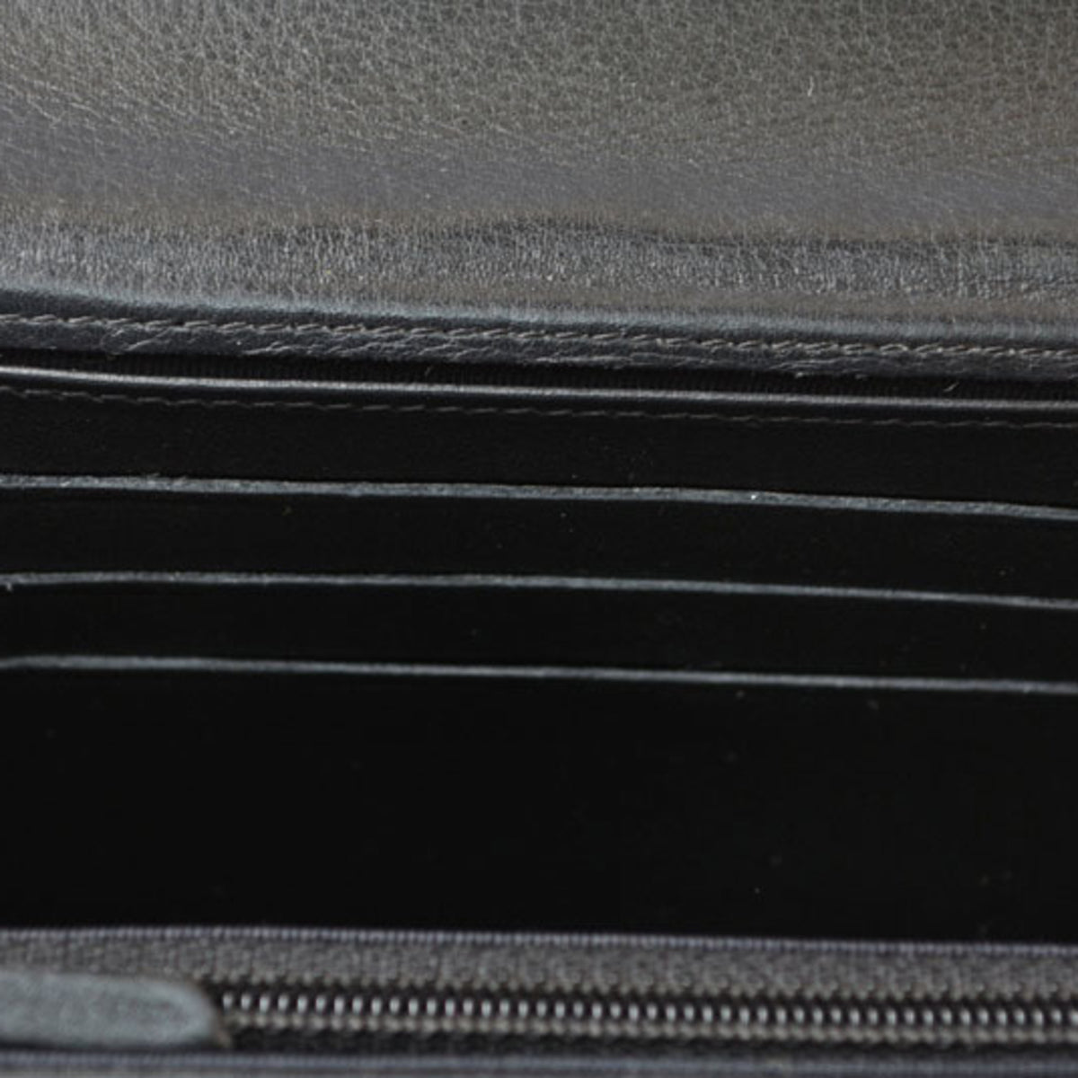 Chanel Black Leather Wallet (Bi-Fold) (Pre-Owned)