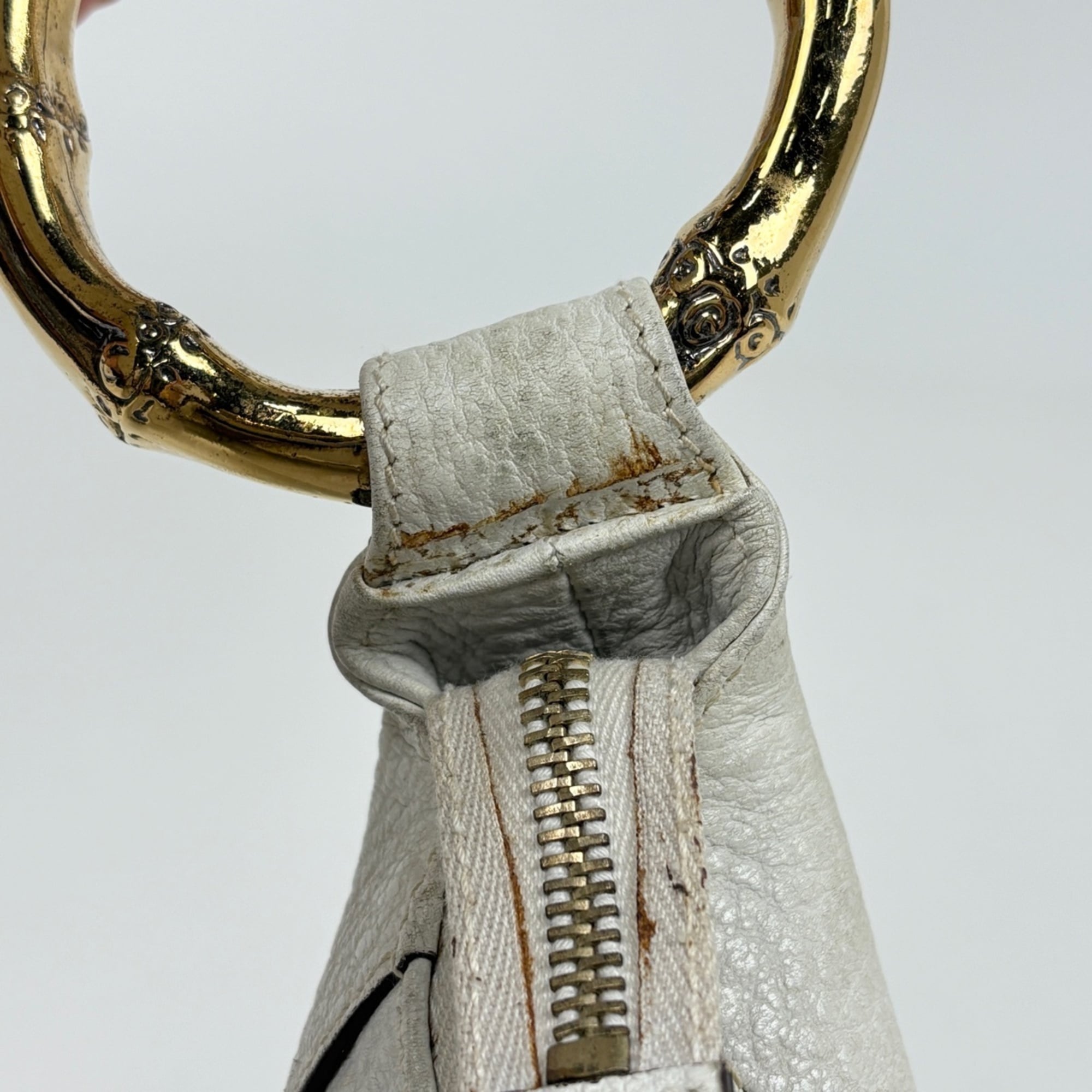 Gucci White Leather Shoulder Bag (Pre-Owned)