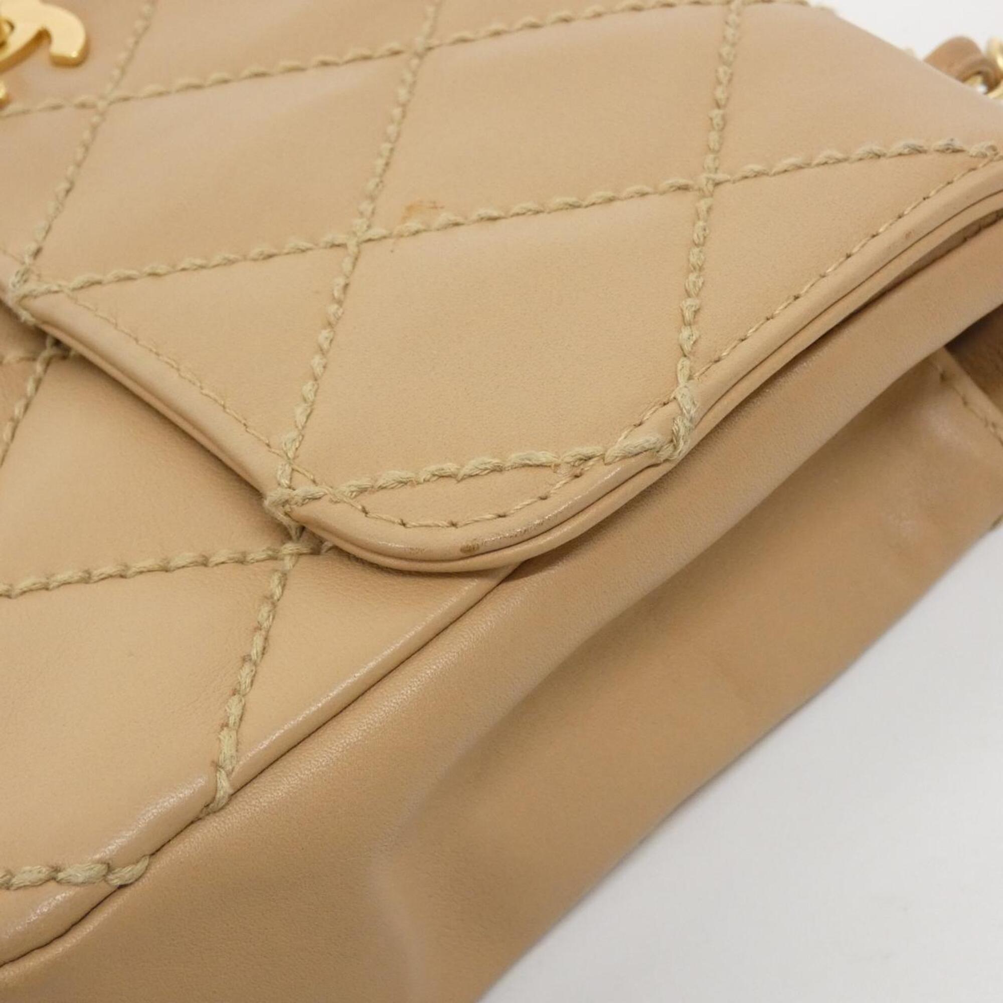 Chanel Beige Leather Shoulder Bag (Pre-Owned)