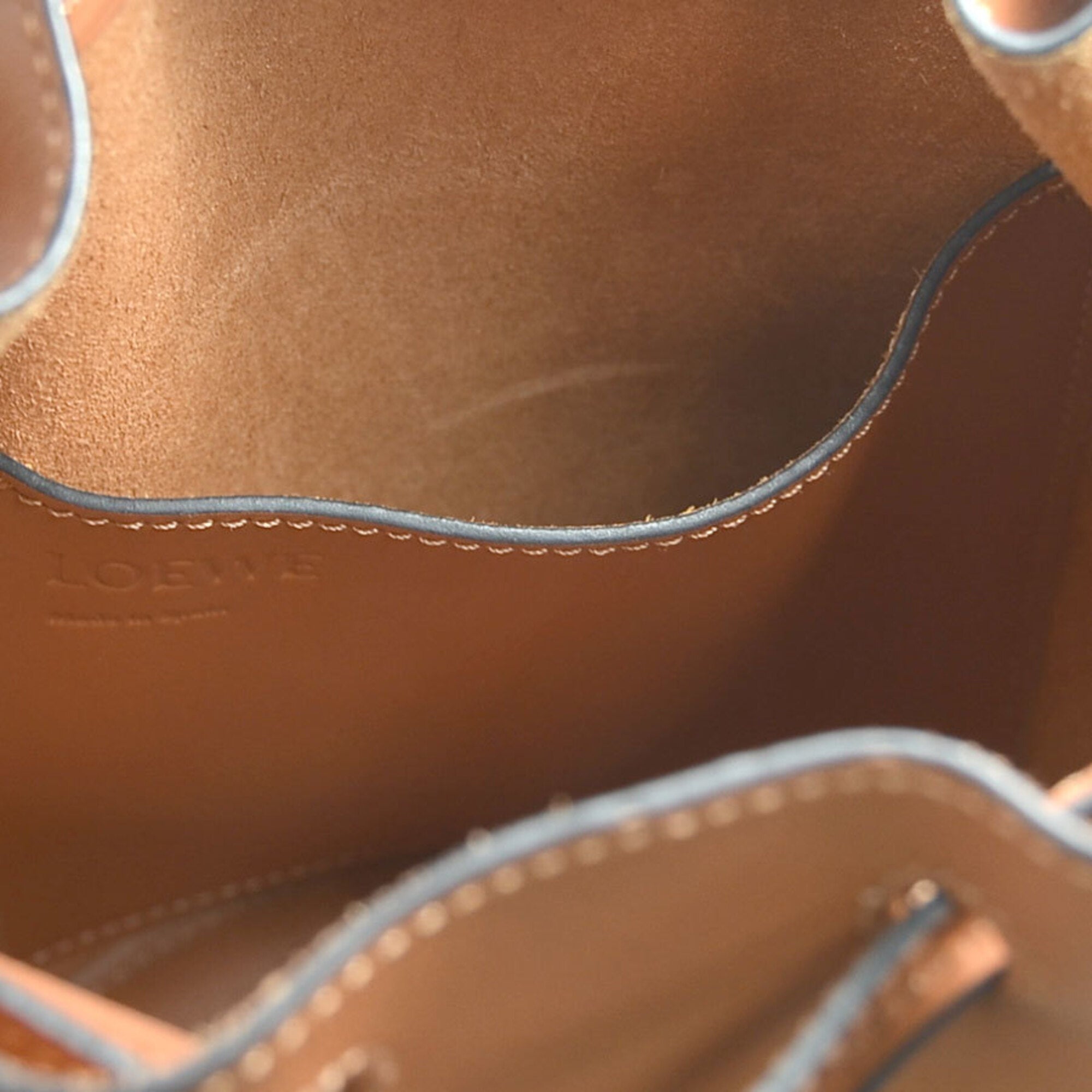 Loewe Brown Leather Shoulder Bag (Pre-Owned)