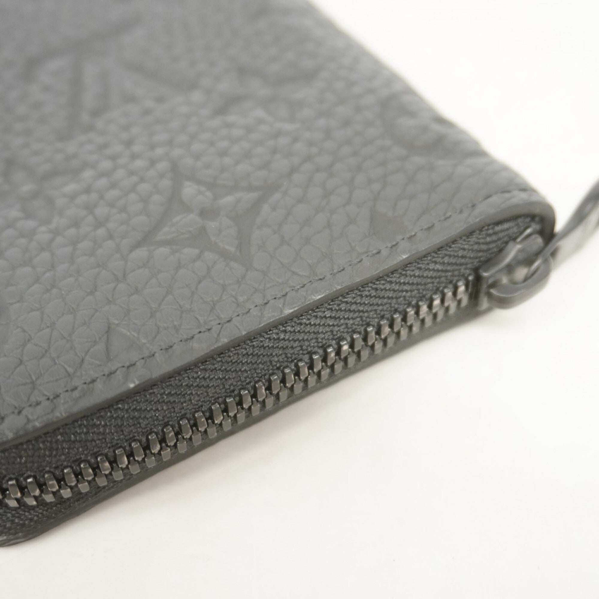 Louis Vuitton Noir Long Wallet (Bi-Fold) (Pre-Owned)