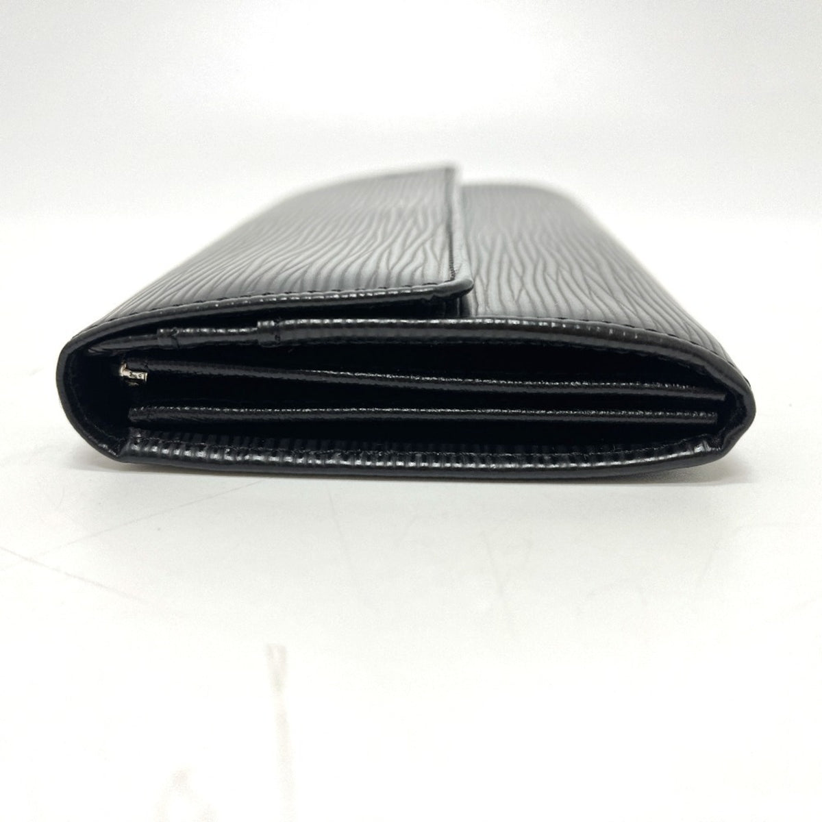 Louis Vuitton Black Epi Leather Long Wallet (Bi-Fold) (Pre-Owned)