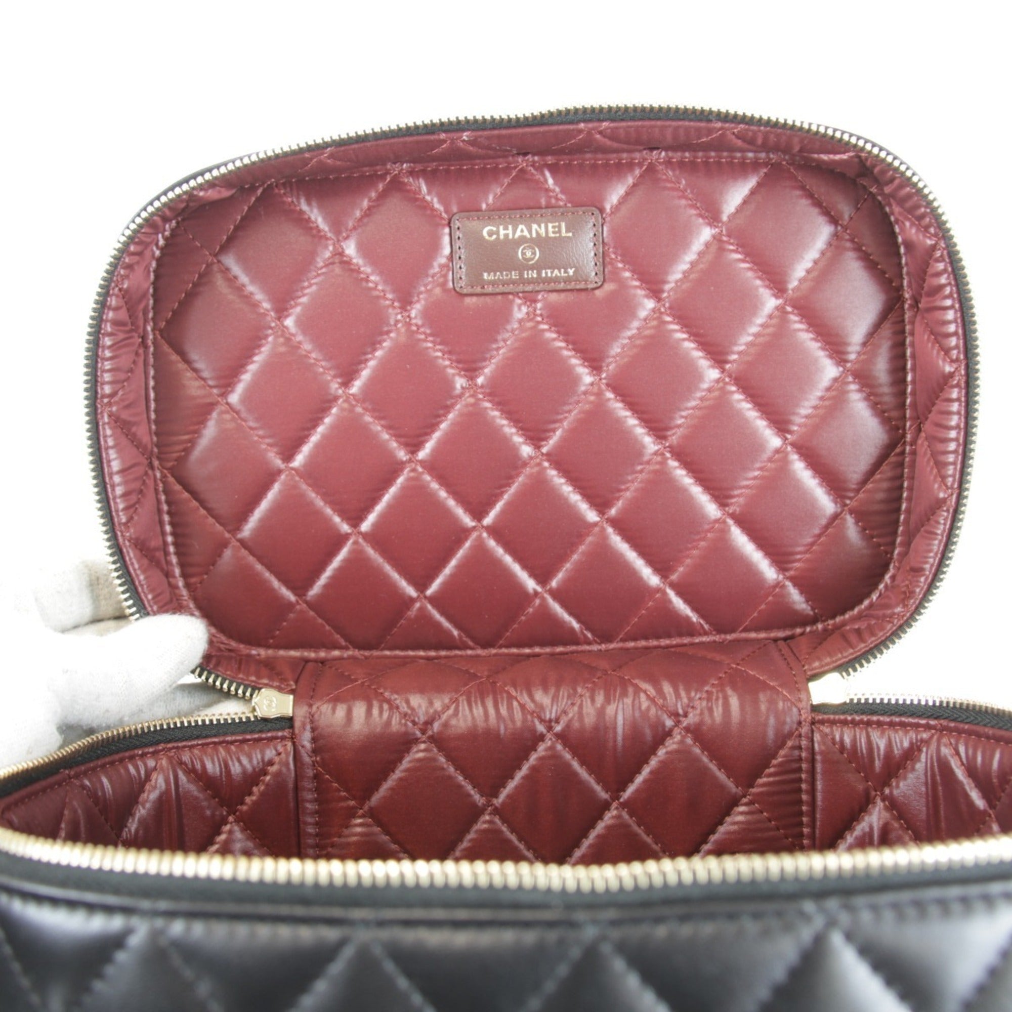 Chanel Black Leather Vanity Bag (Pre-Owned)