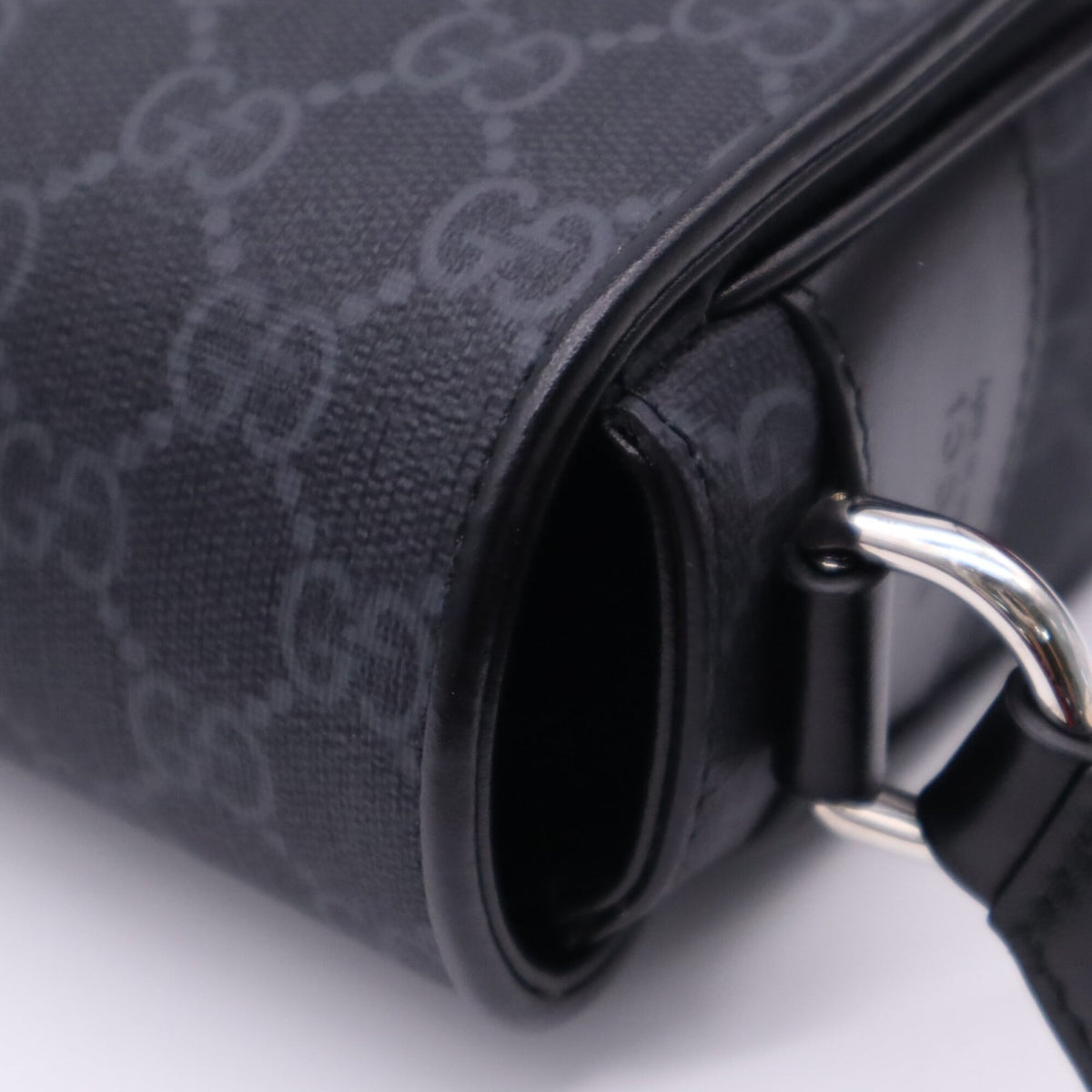 Gucci Black Gray Coated Canvas Leather Crossbody Bag Shoulder Bag (Pre-Owned)