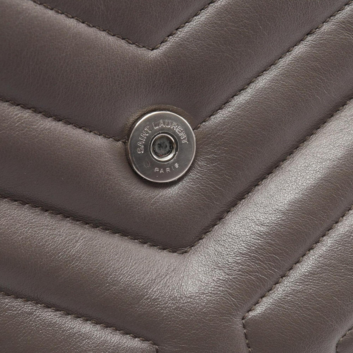 Yves Saint Laurent Gray Leather Shoulder Bag (Pre-Owned)