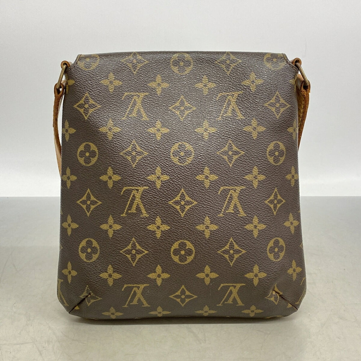Louis Vuitton Brown Shoulder Bag (Pre-Owned)