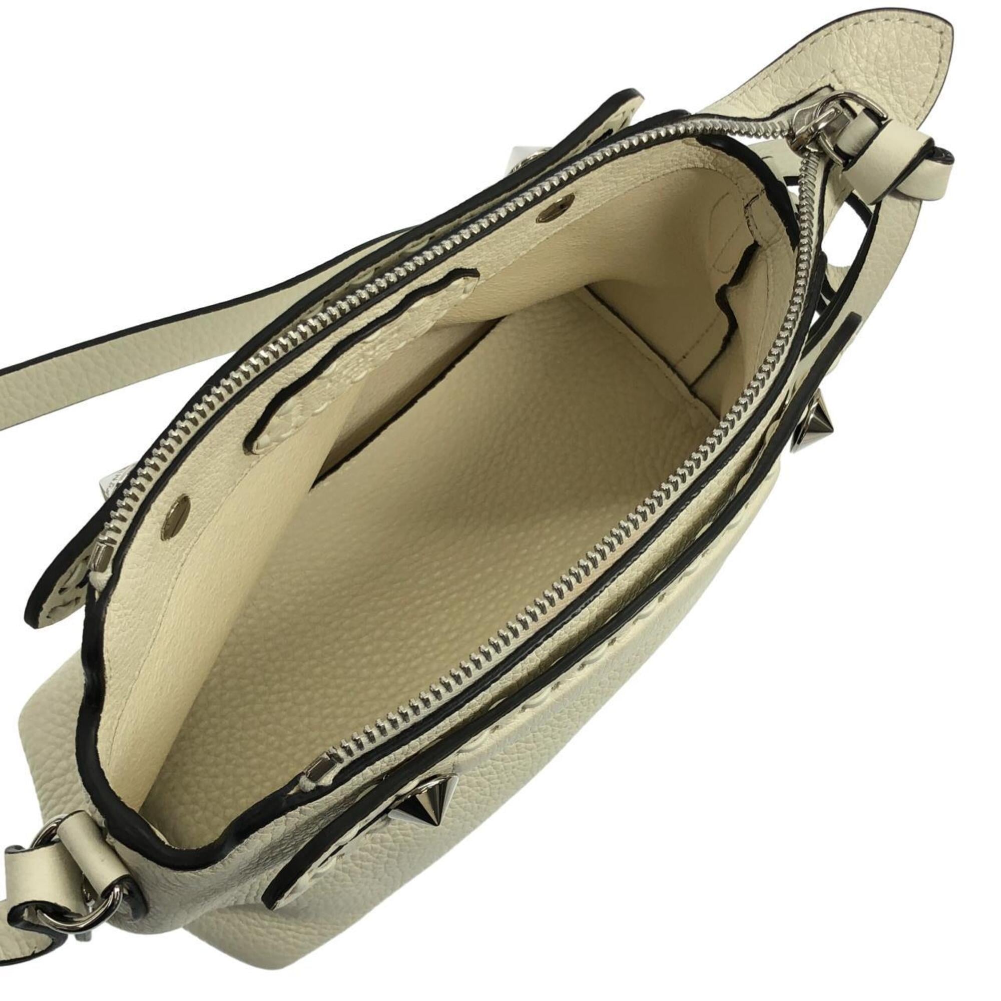 Fendi Silver White Leather Handbag (Pre-Owned)