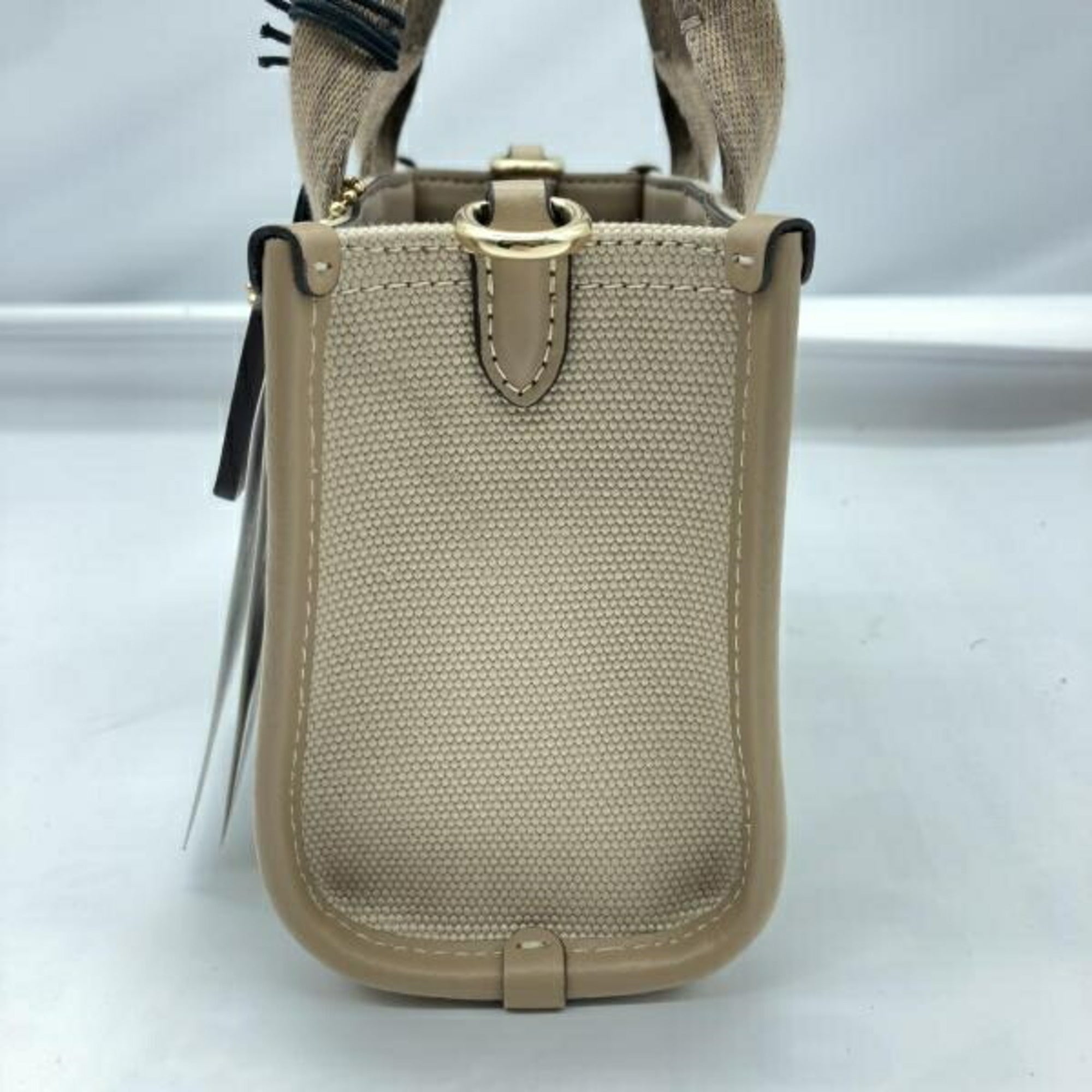 Coach Beige Shoulder Bag (Pre-Owned)