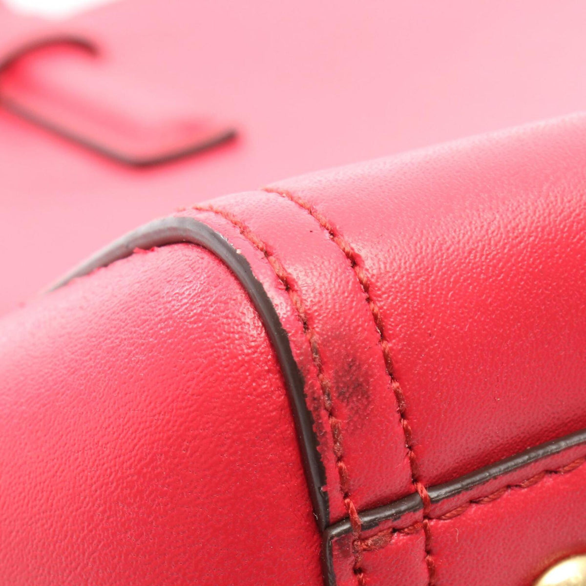 Salvatore Ferragamo Red Color Leather Handbag (Pre-Owned)