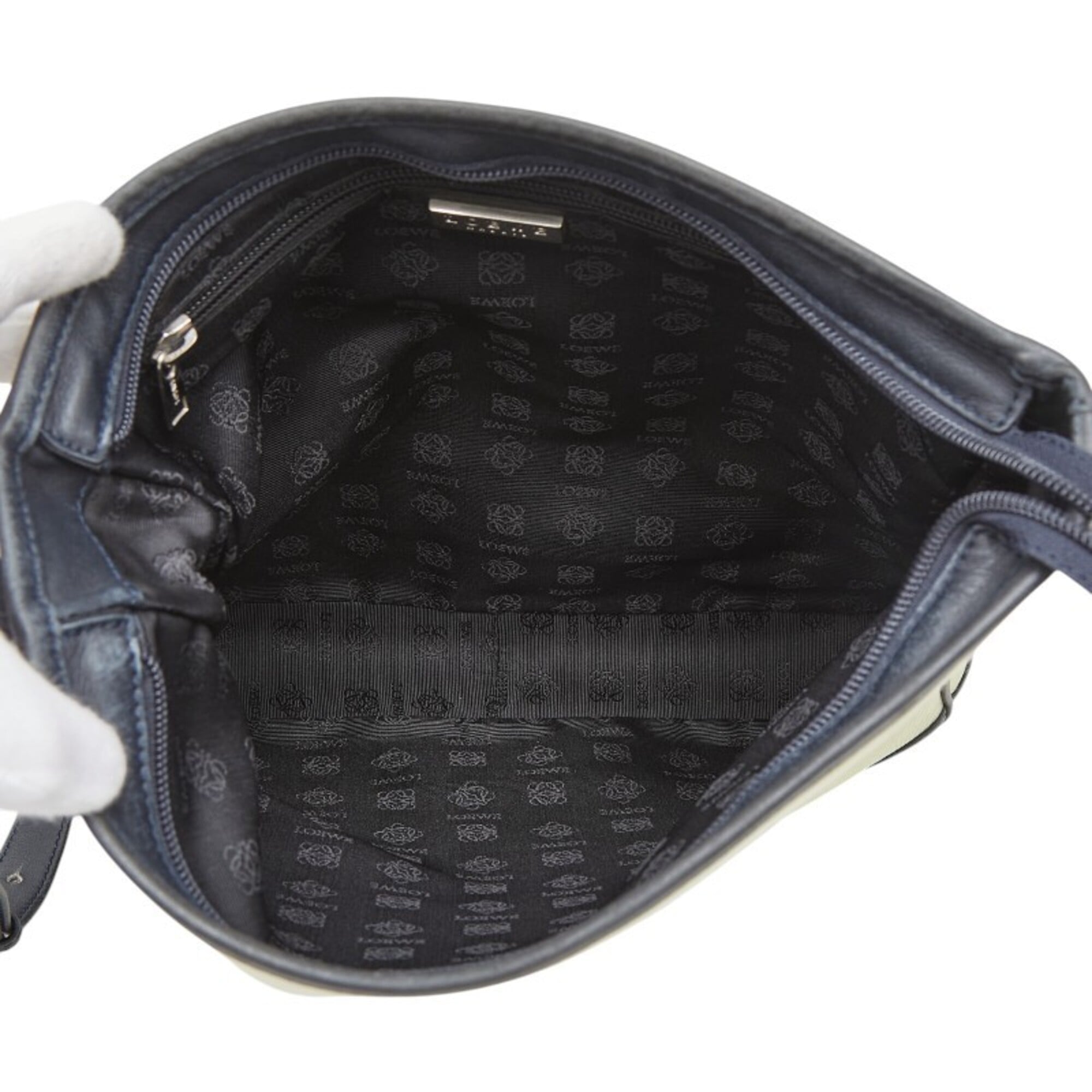 Loewe Beige Black Canvas Leather Shoulder Bag (Pre-Owned)