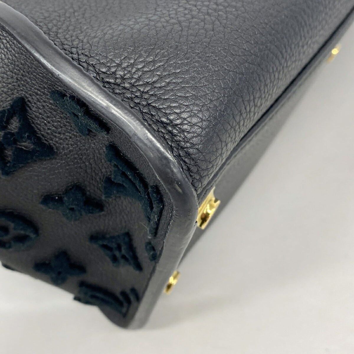 Louis Vuitton Noir Tote Bag (Pre-Owned)