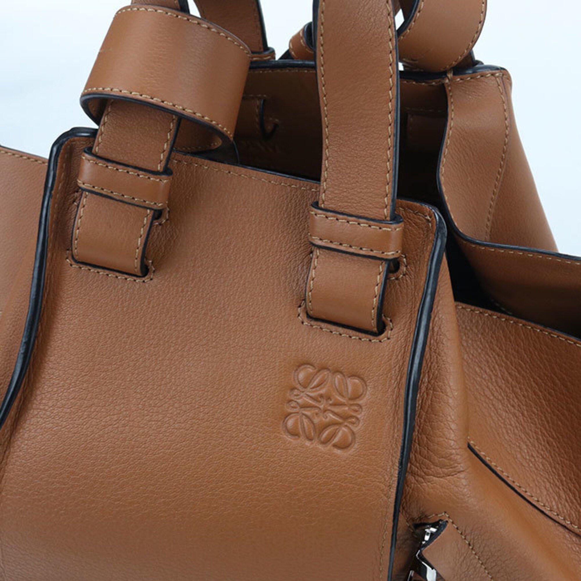 Loewe Brown Leather Handbag (Pre-Owned)