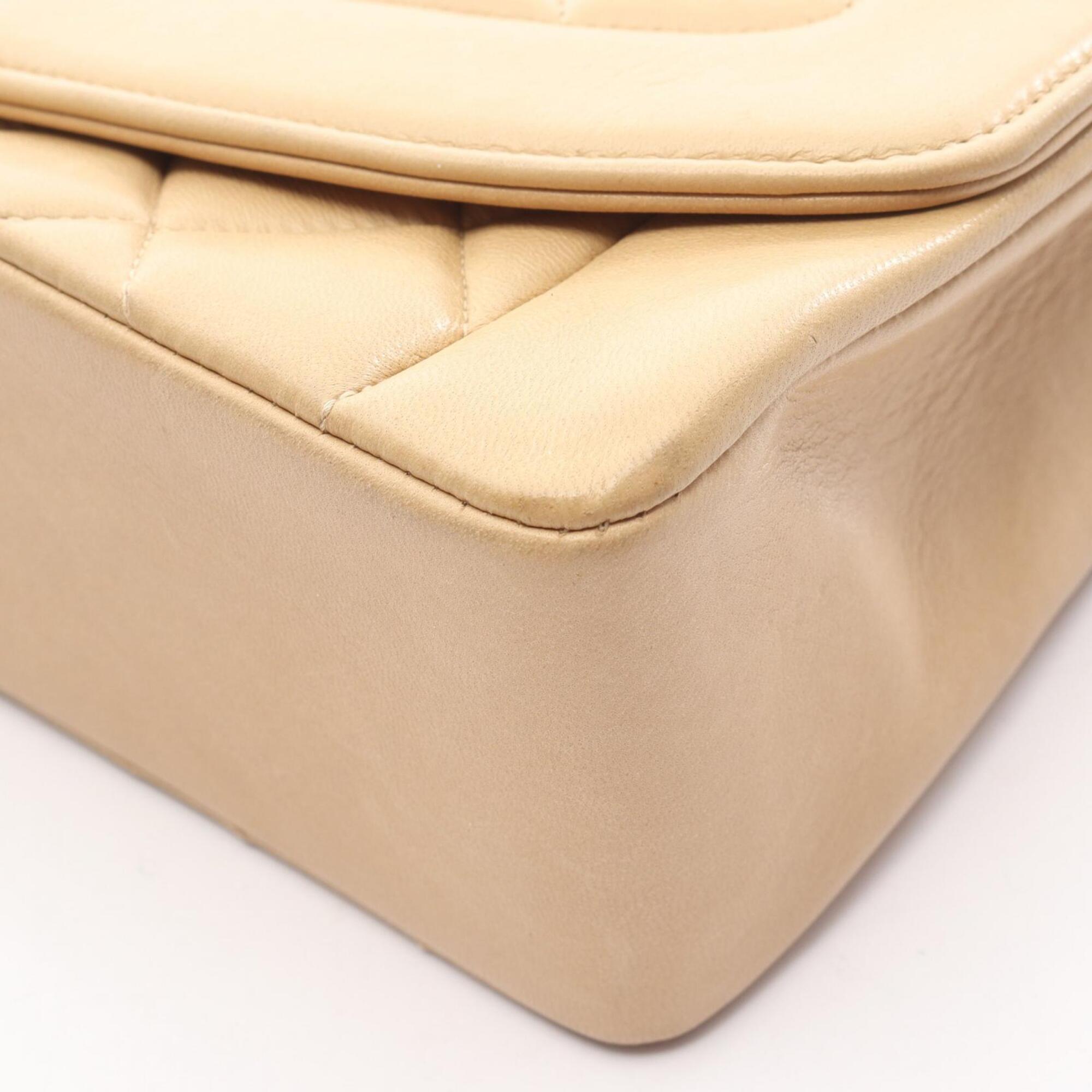 Chanel Beige Leather Handbag Shoulder Bag (Pre-Owned)