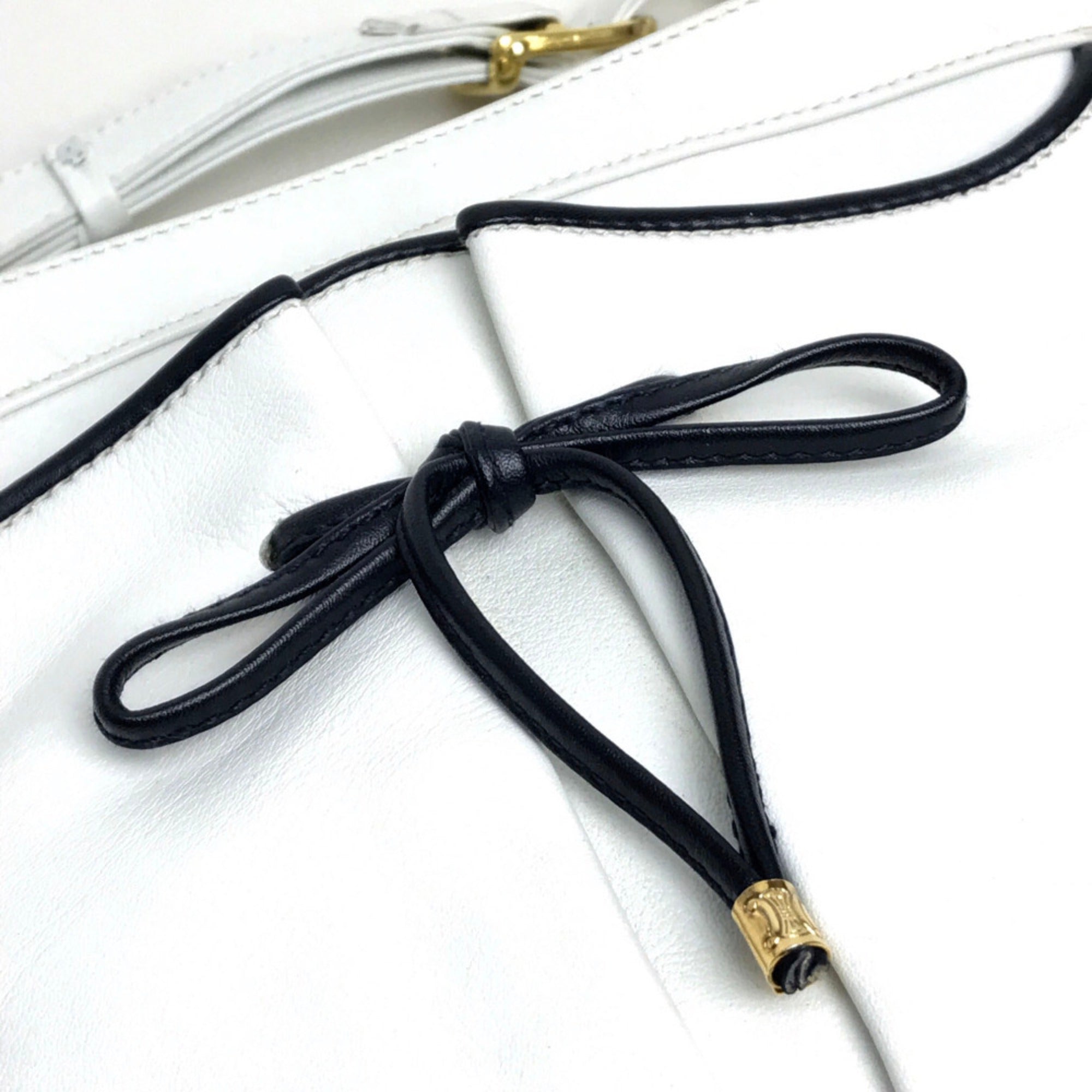 Celine White Leather Shoulder Bag (Pre-Owned)