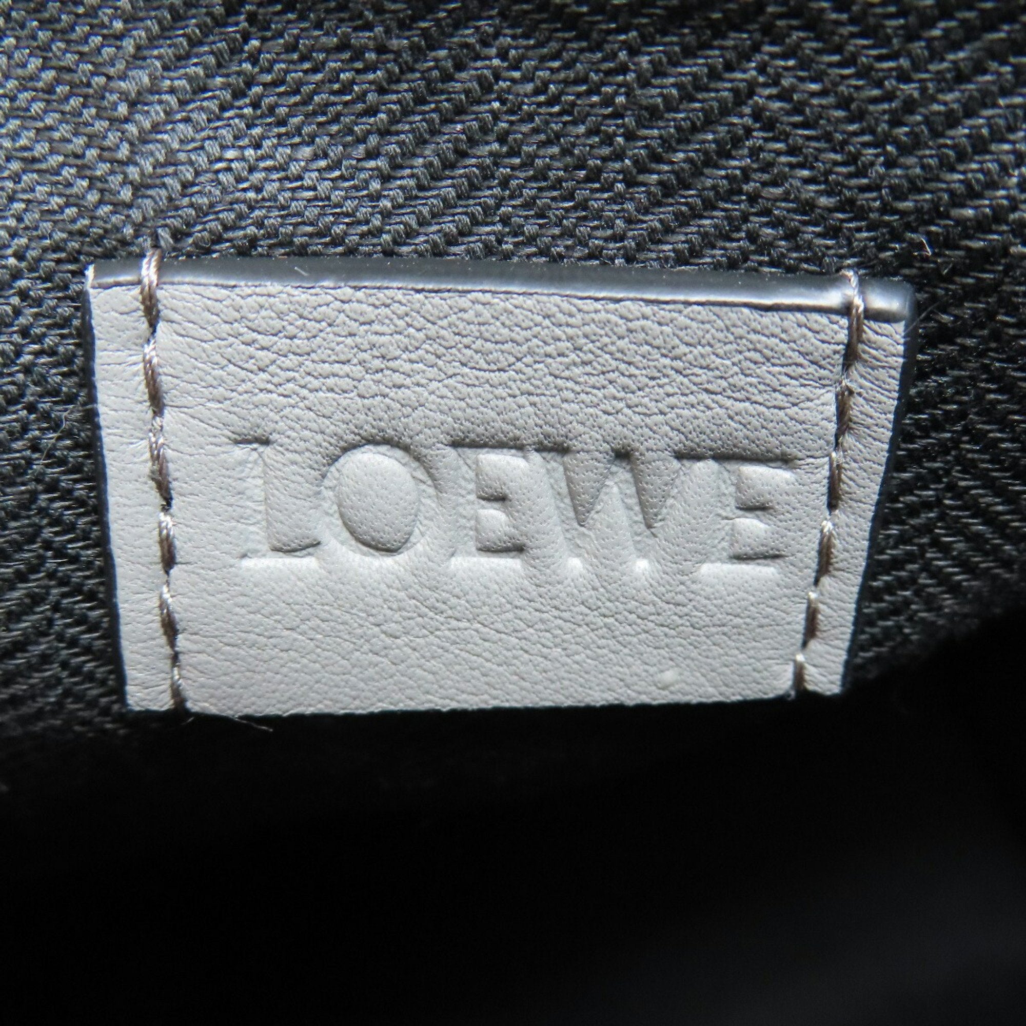 Loewe Gray Leather Shoulder Bag (Pre-Owned)