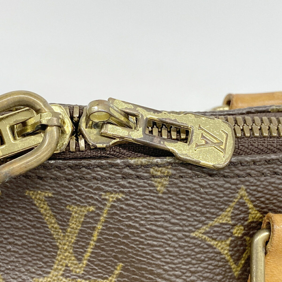 Louis Vuitton Brown Handbag (Pre-Owned)