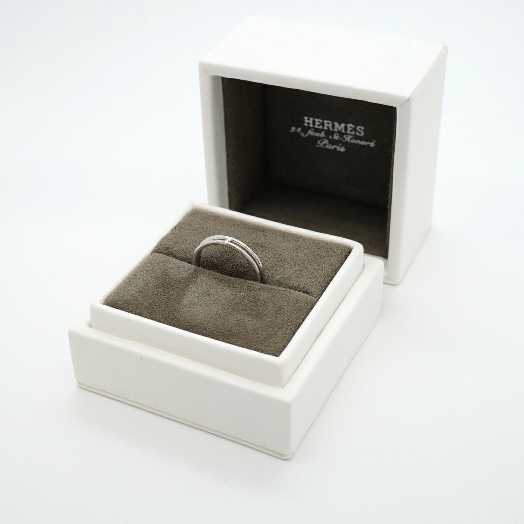 Hermes White Gold (18K) Band Ring (Pre-Owned)
