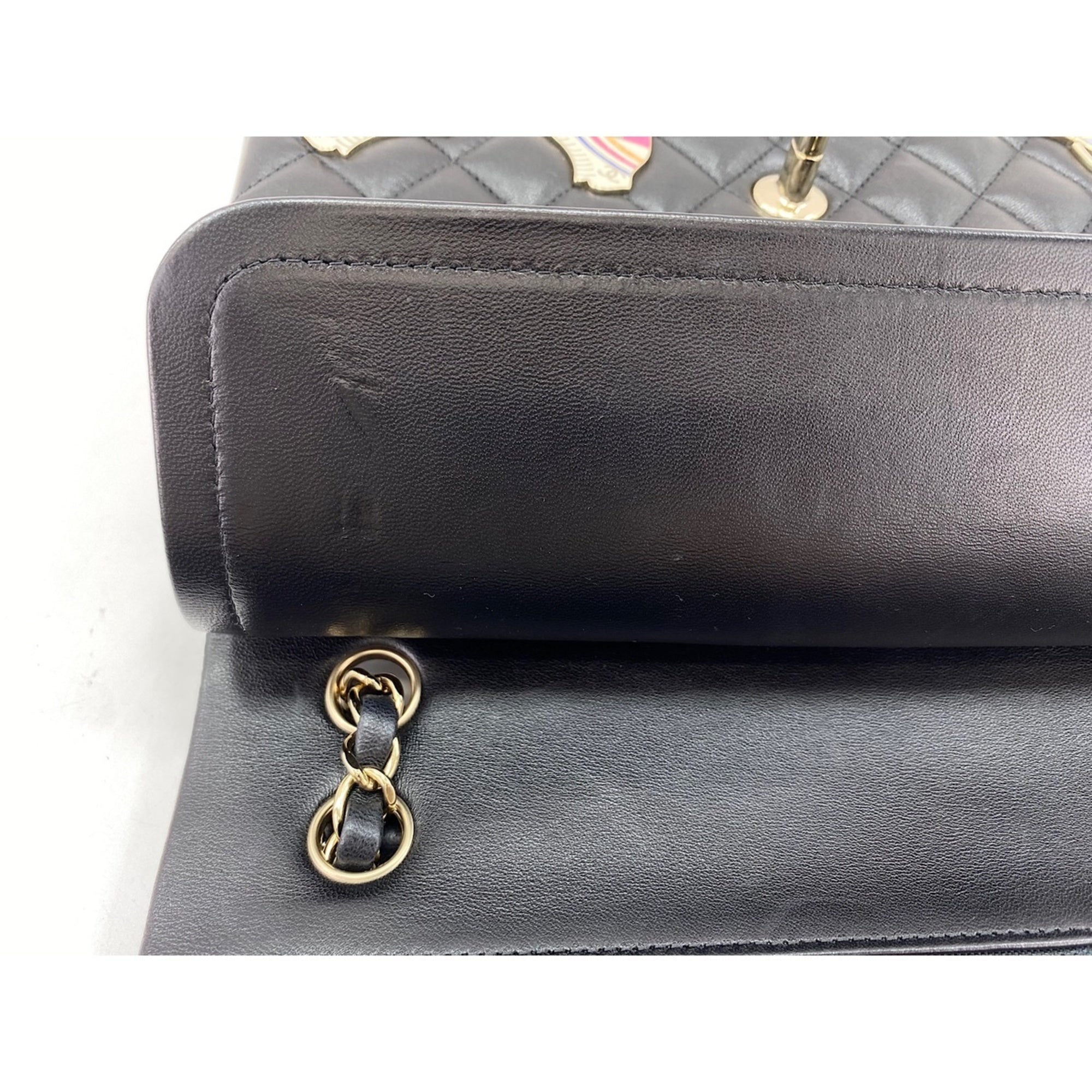 Chanel Black Shoulder Bag (Pre-Owned)