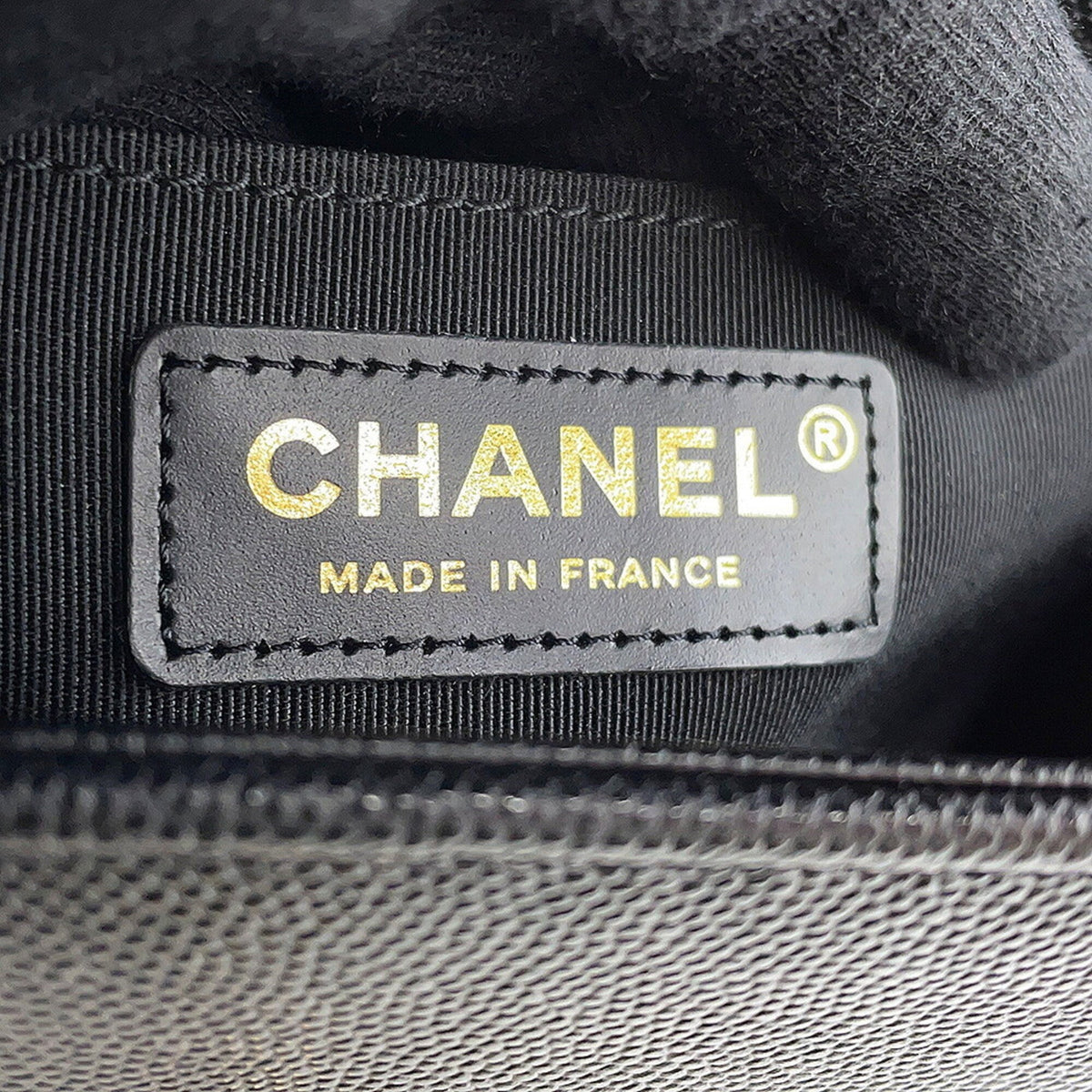 Chanel Black Grained Calfskin Handbag Shoulder Bag (Pre-Owned)