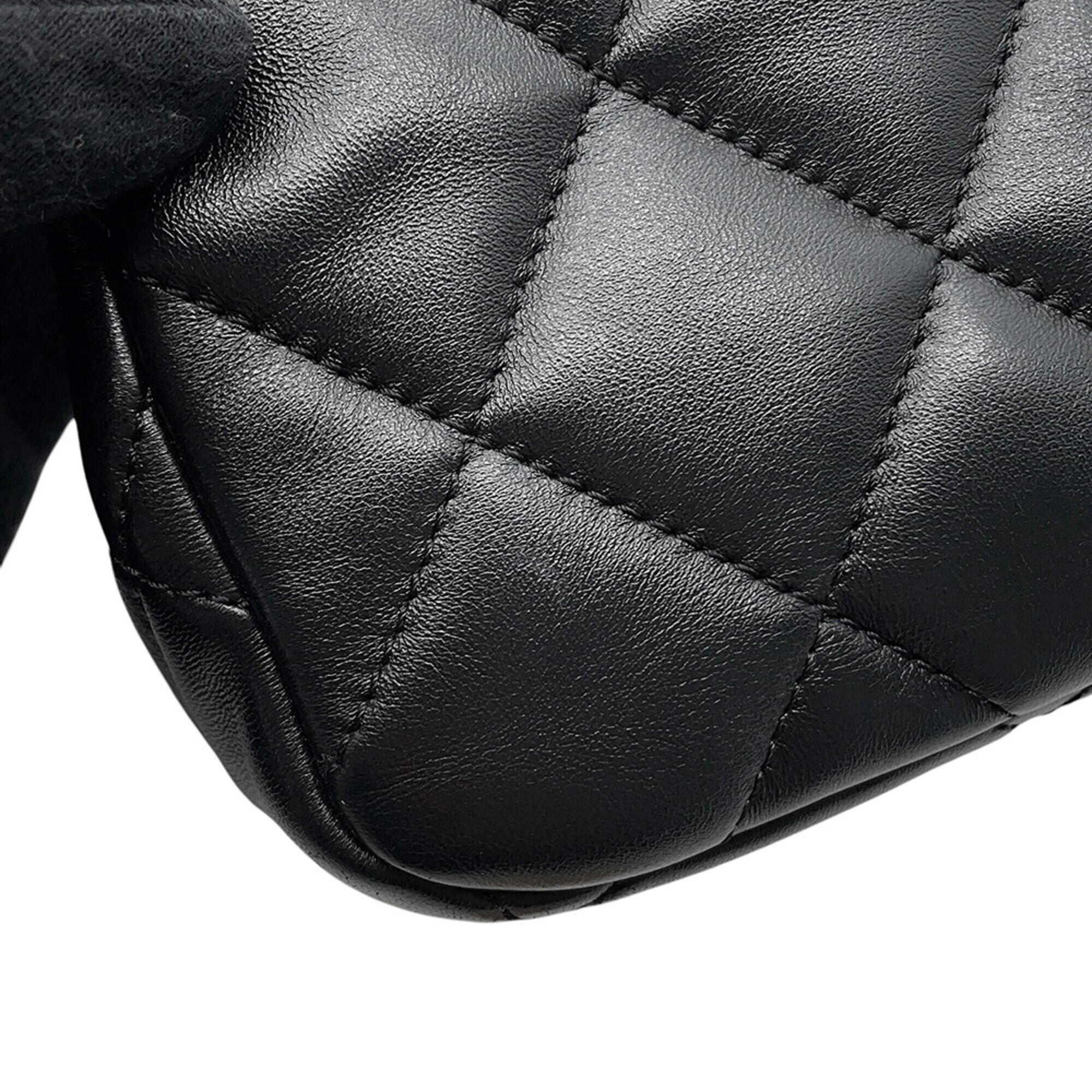 Chanel Black Leather Shoulder Bag (Pre-Owned)
